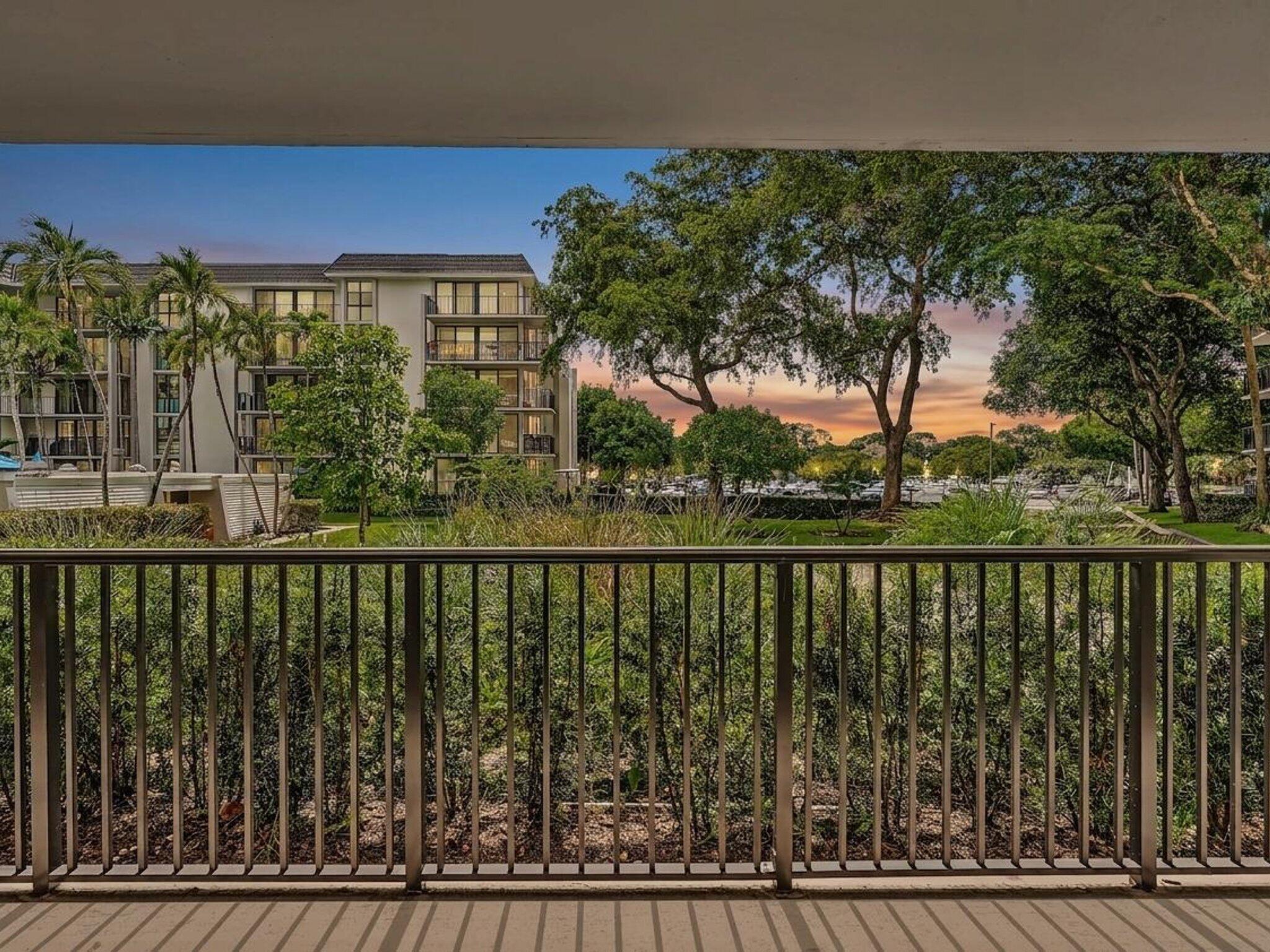 RIVER REACH CONDOMINIUM VI - Residential