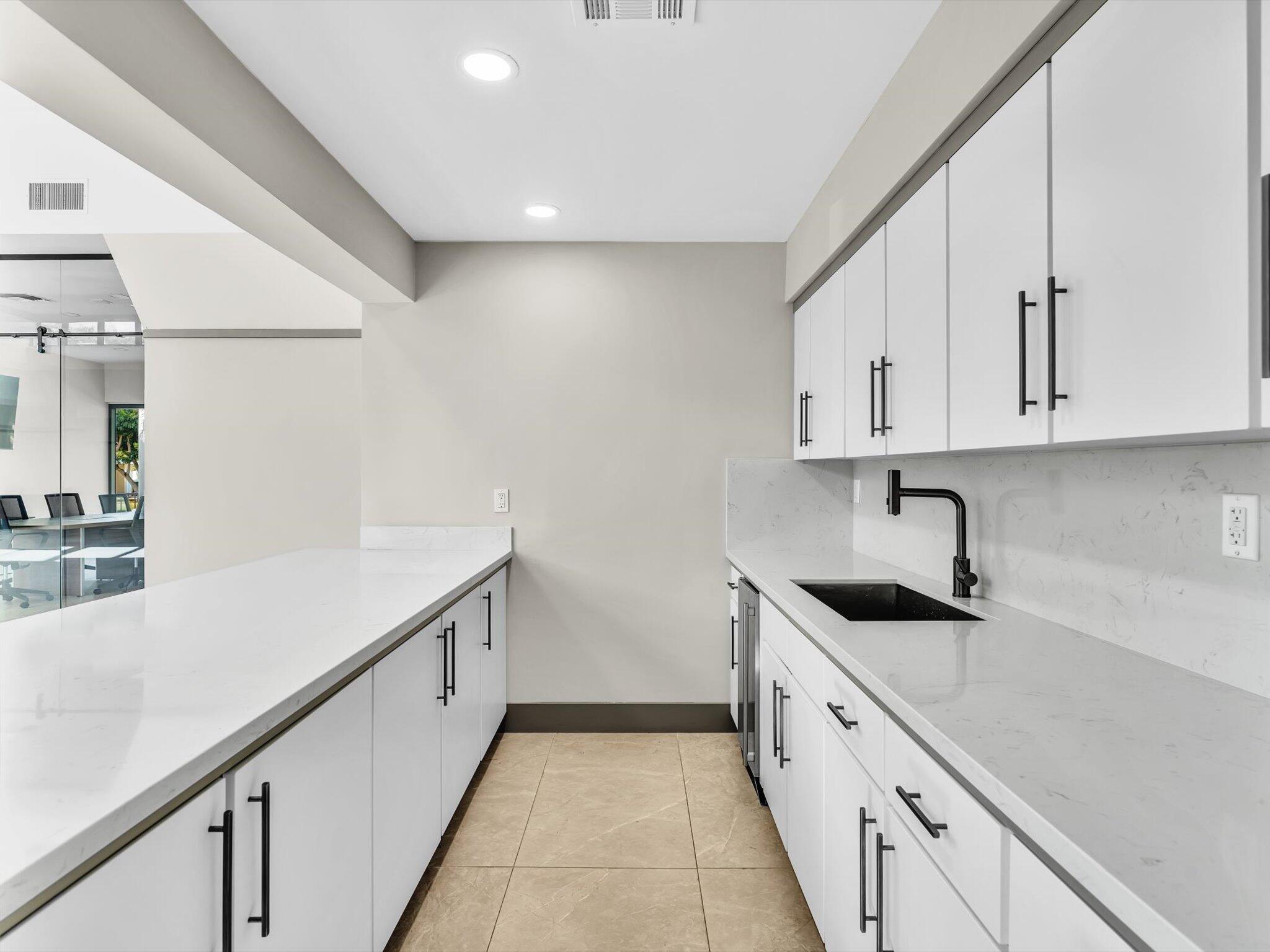 RIVER REACH CONDOMINIUM VI - Residential