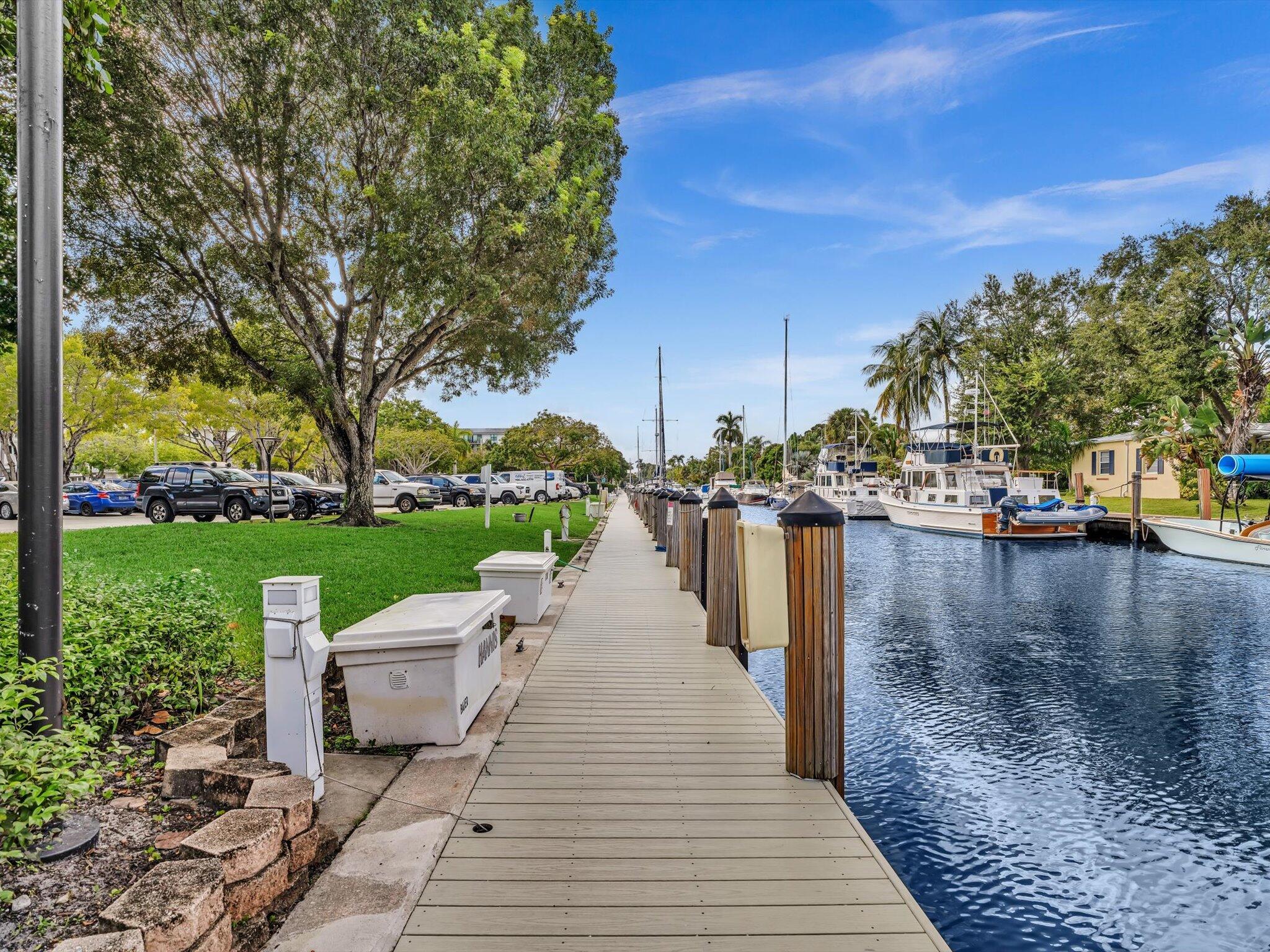 RIVER REACH CONDOMINIUM VI - Residential
