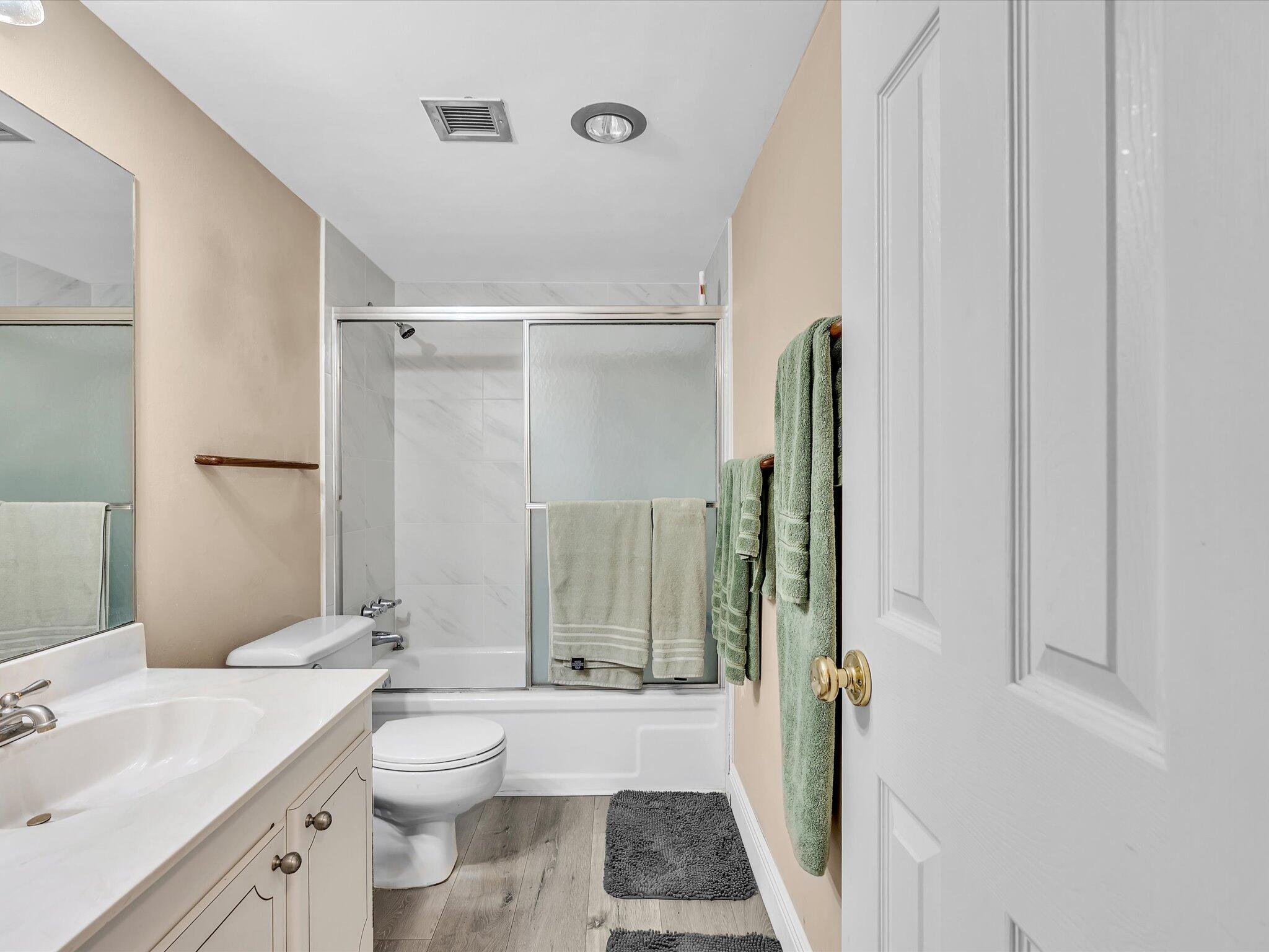 RIVER REACH CONDOMINIUM VI - Residential