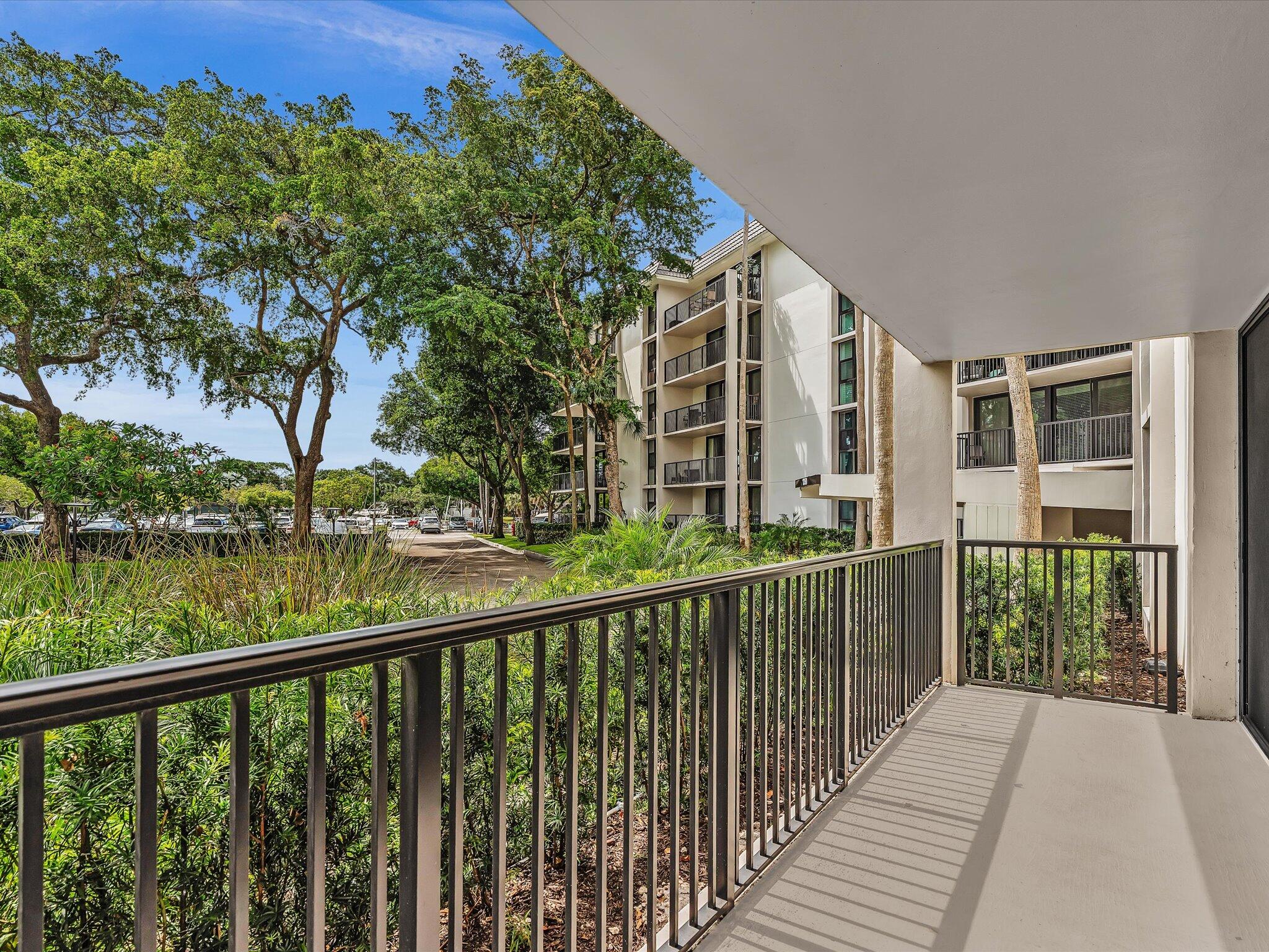 RIVER REACH CONDOMINIUM VI - Residential