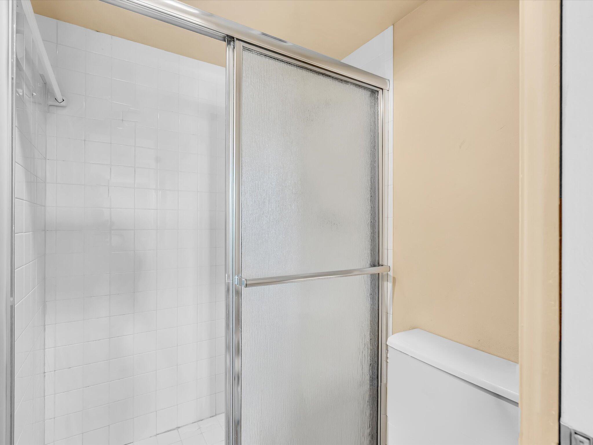 RIVER REACH CONDOMINIUM VI - Residential