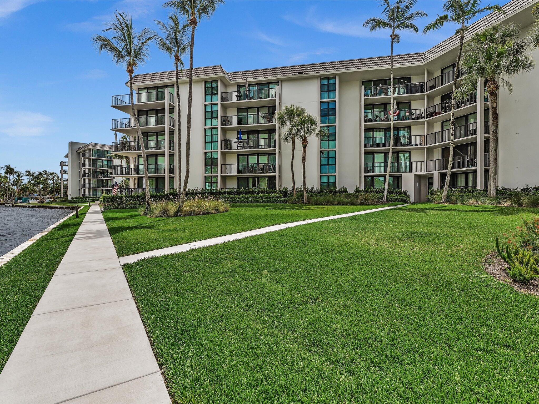 RIVER REACH CONDOMINIUM VI - Residential