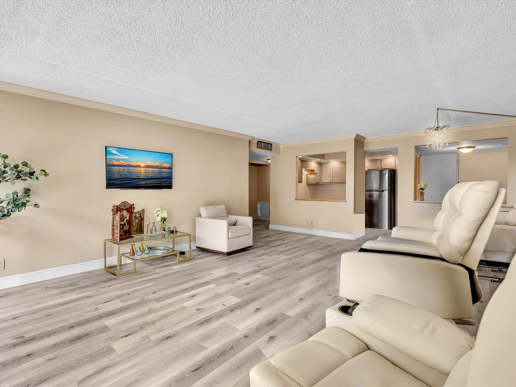 RIVER REACH CONDOMINIUM VI - Residential