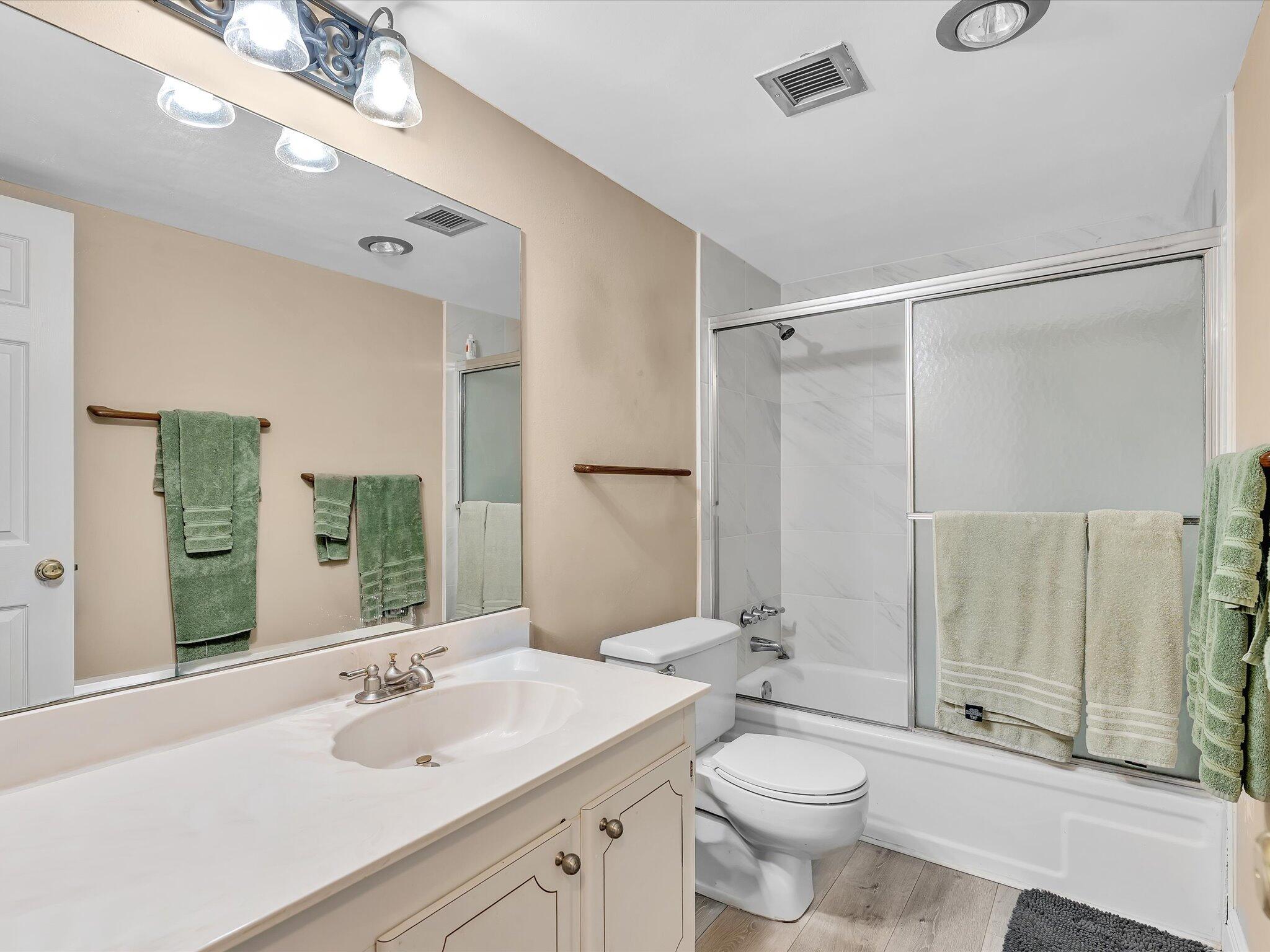 RIVER REACH CONDOMINIUM VI - Residential