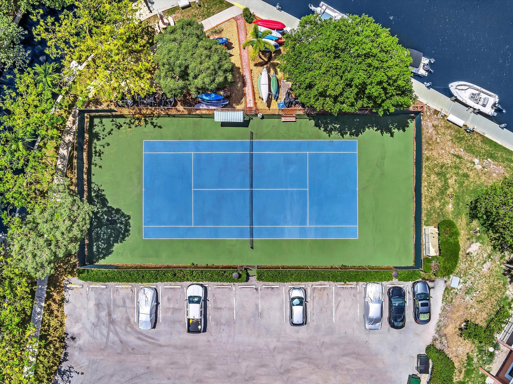 RIVER REACH CONDOMINIUM VI - Residential