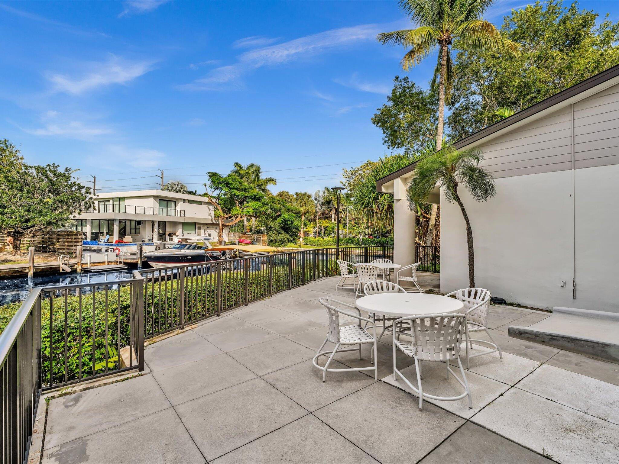RIVER REACH CONDOMINIUM VI - Residential