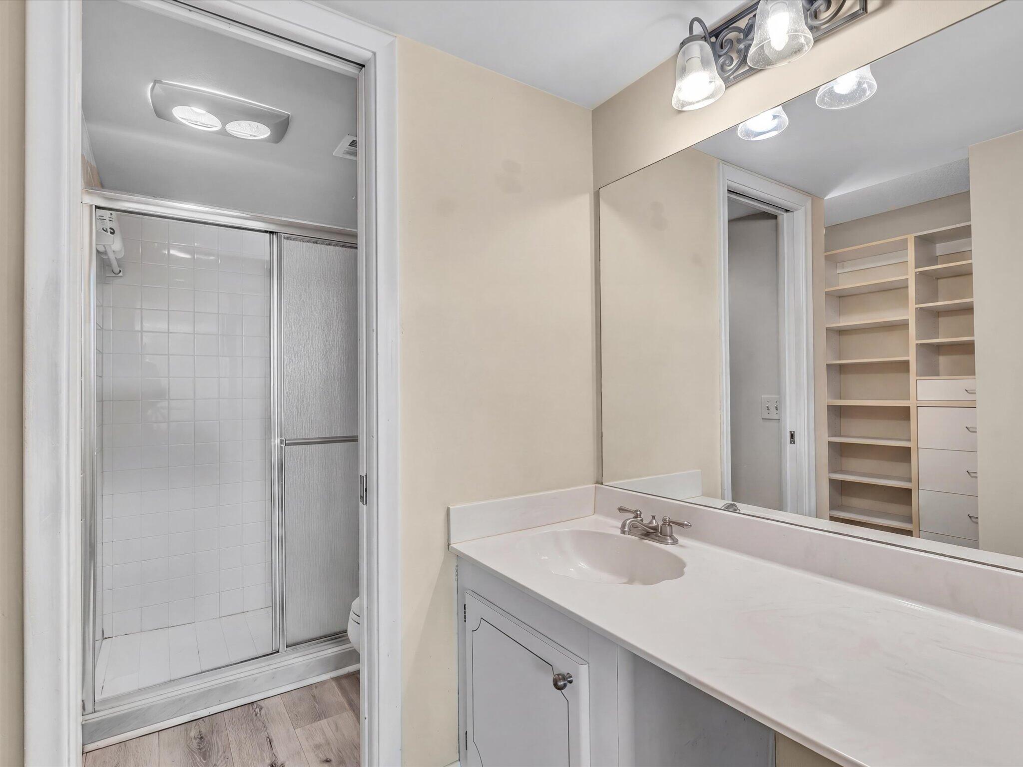 RIVER REACH CONDOMINIUM VI - Residential