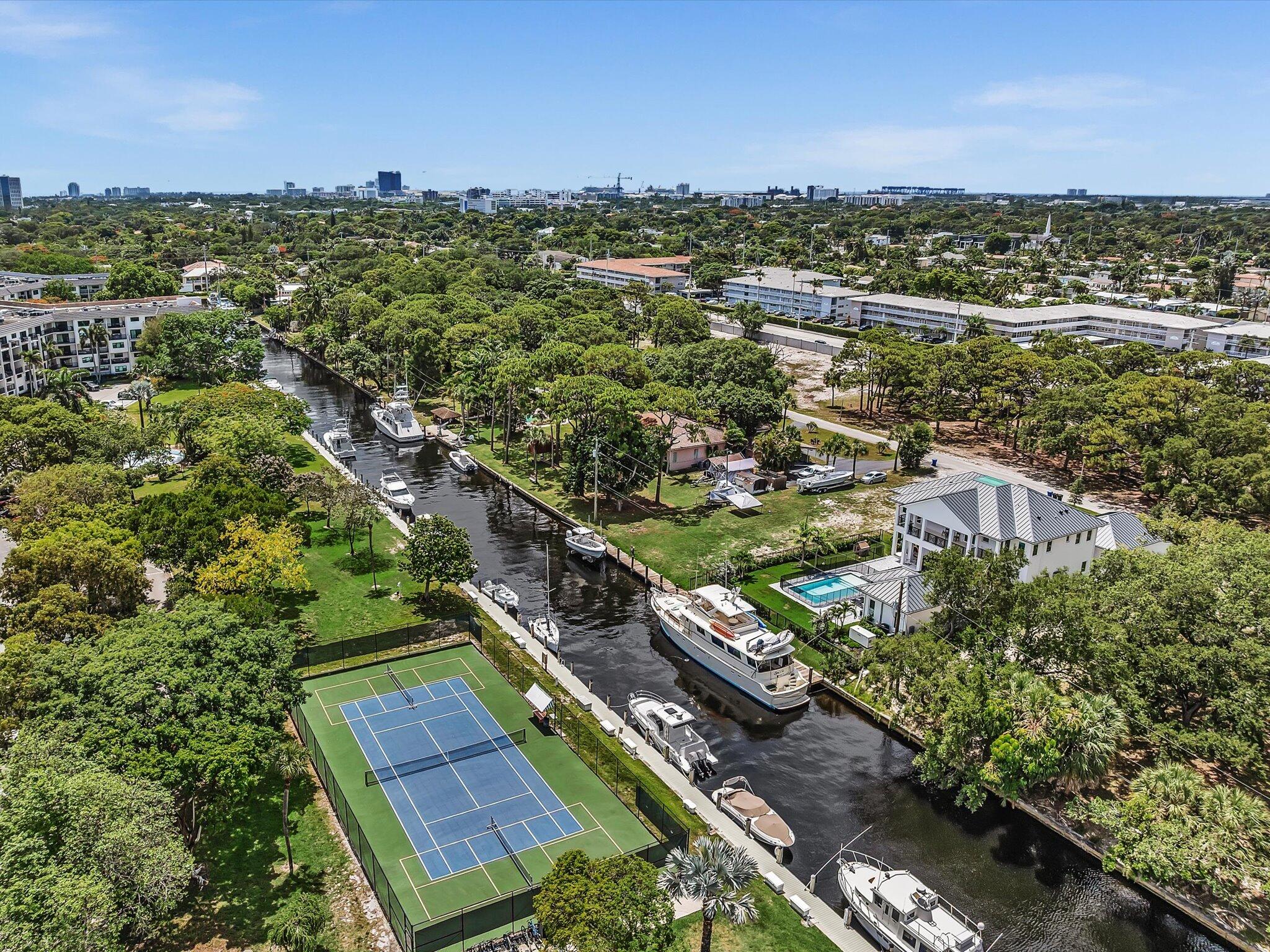 RIVER REACH CONDOMINIUM VI - Residential