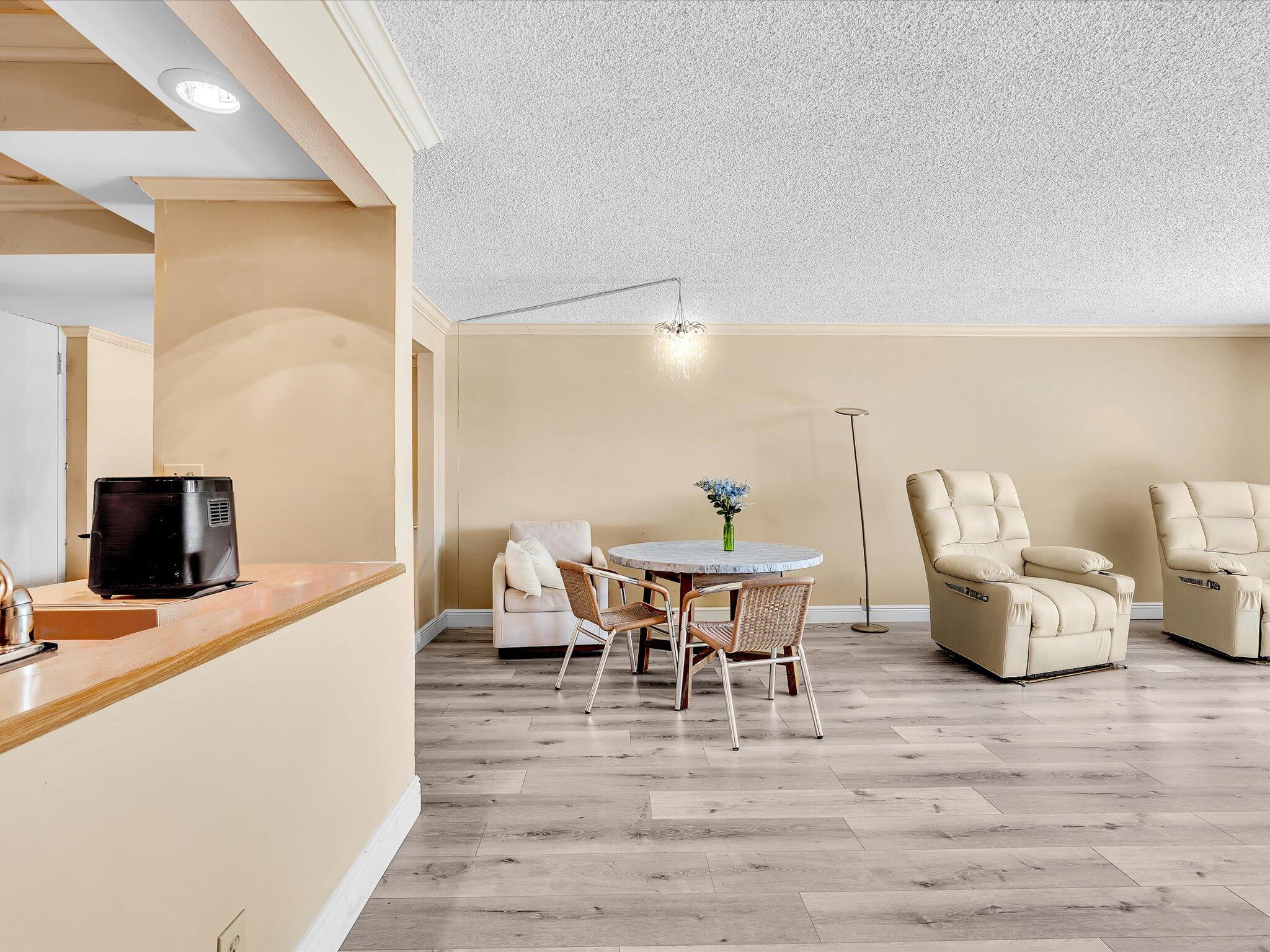 RIVER REACH CONDOMINIUM VI - Residential