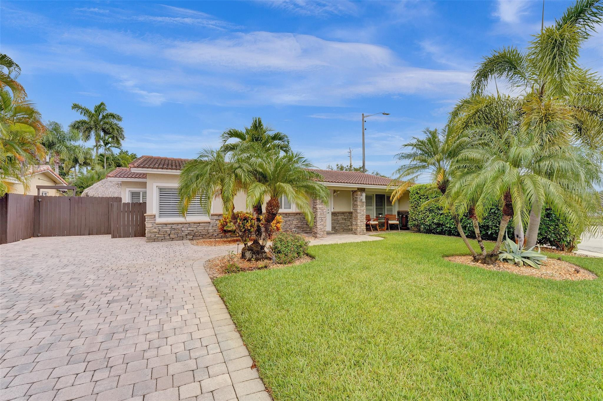 LAKE RIDGE - Residential