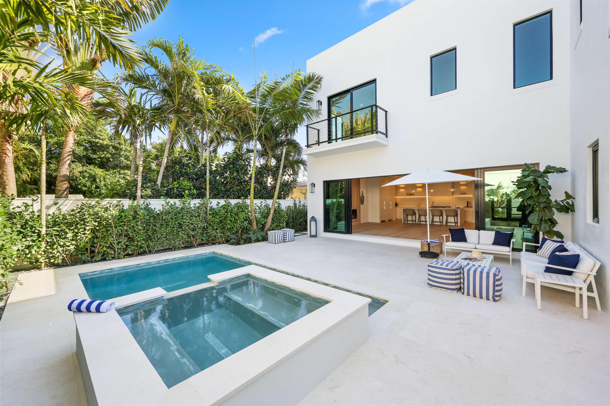 EDGEWATER - Residential