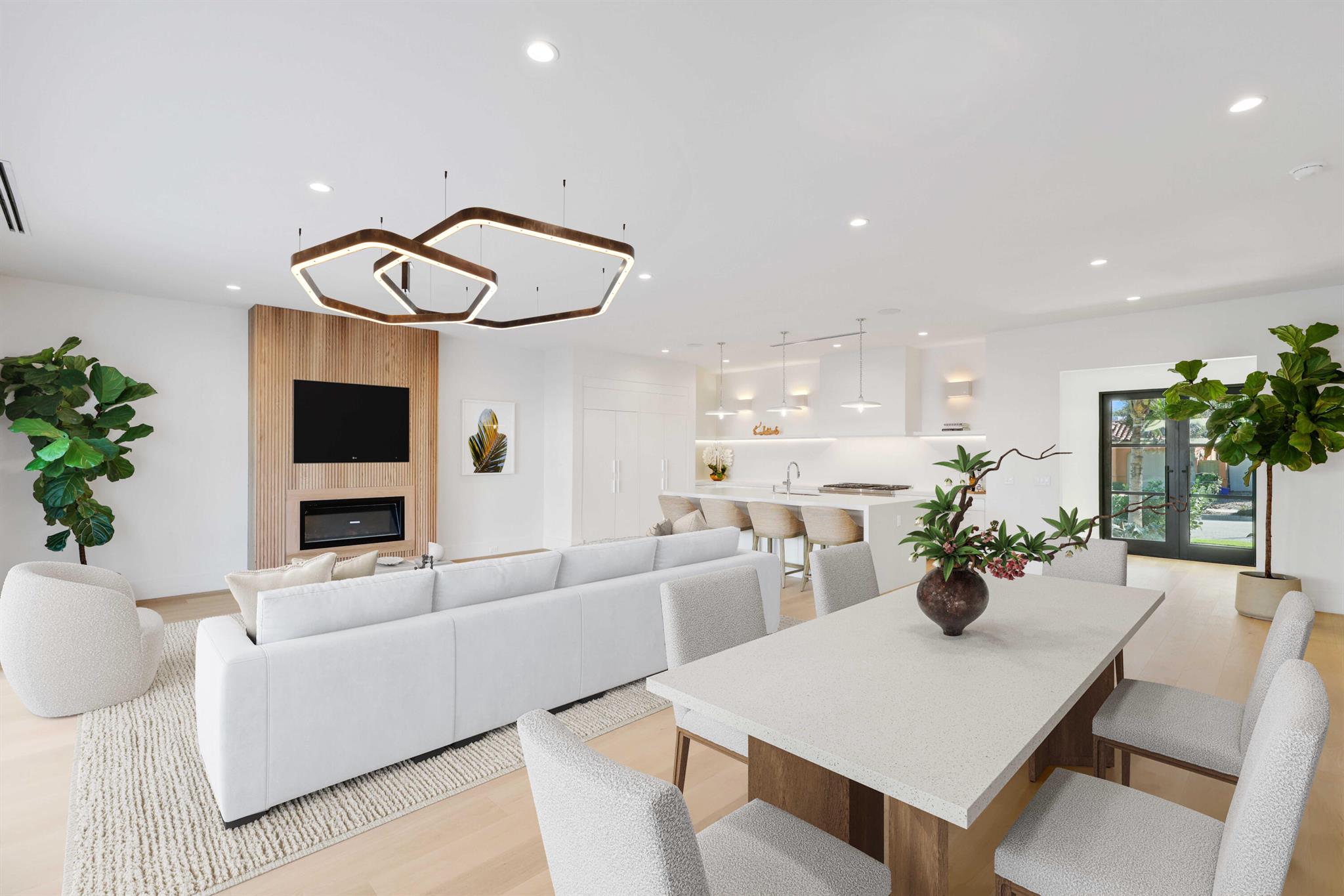 EDGEWATER - Residential