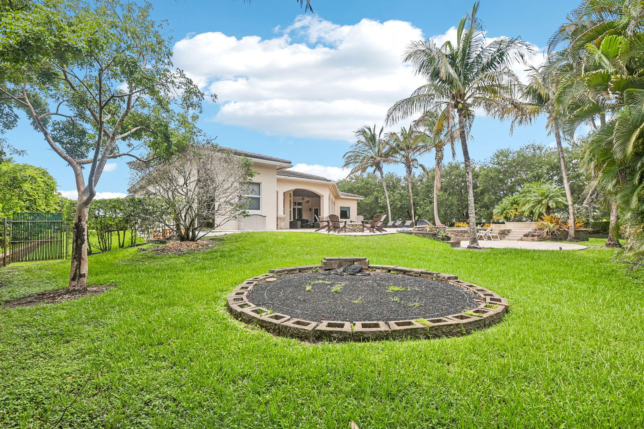 FLA FRUIT LANDS CO SUB NO 1 - Residential