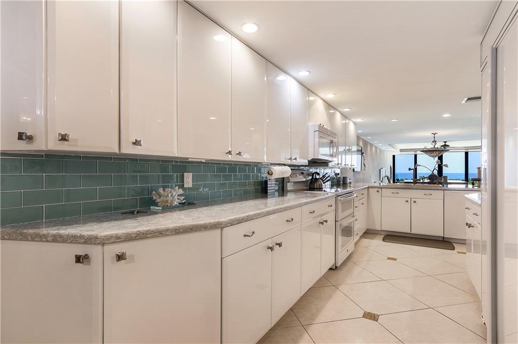 Ocean Townhomes - Residential