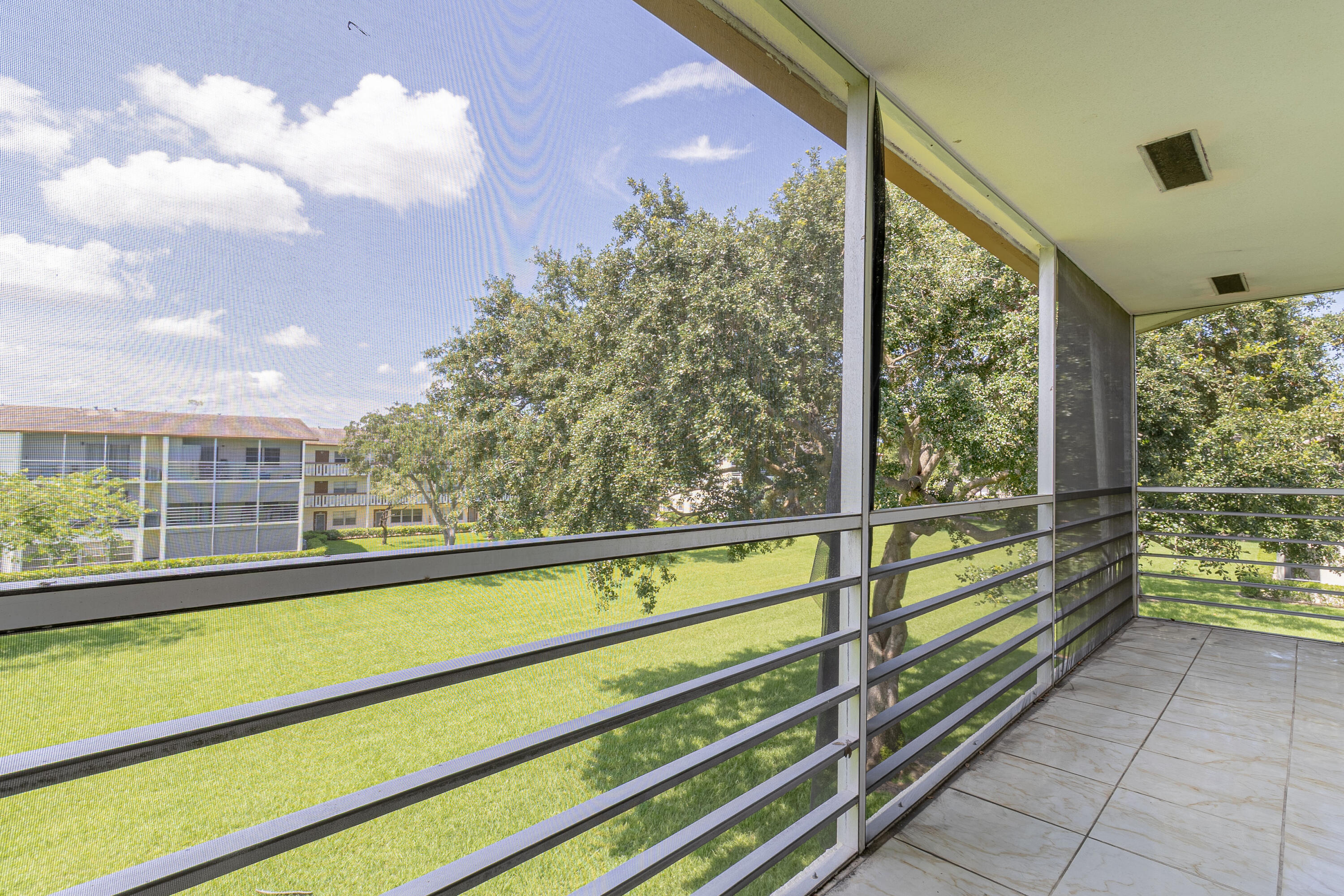 MANSFIELD AT CENTURY VILLAGE CONDO - Residential Lease