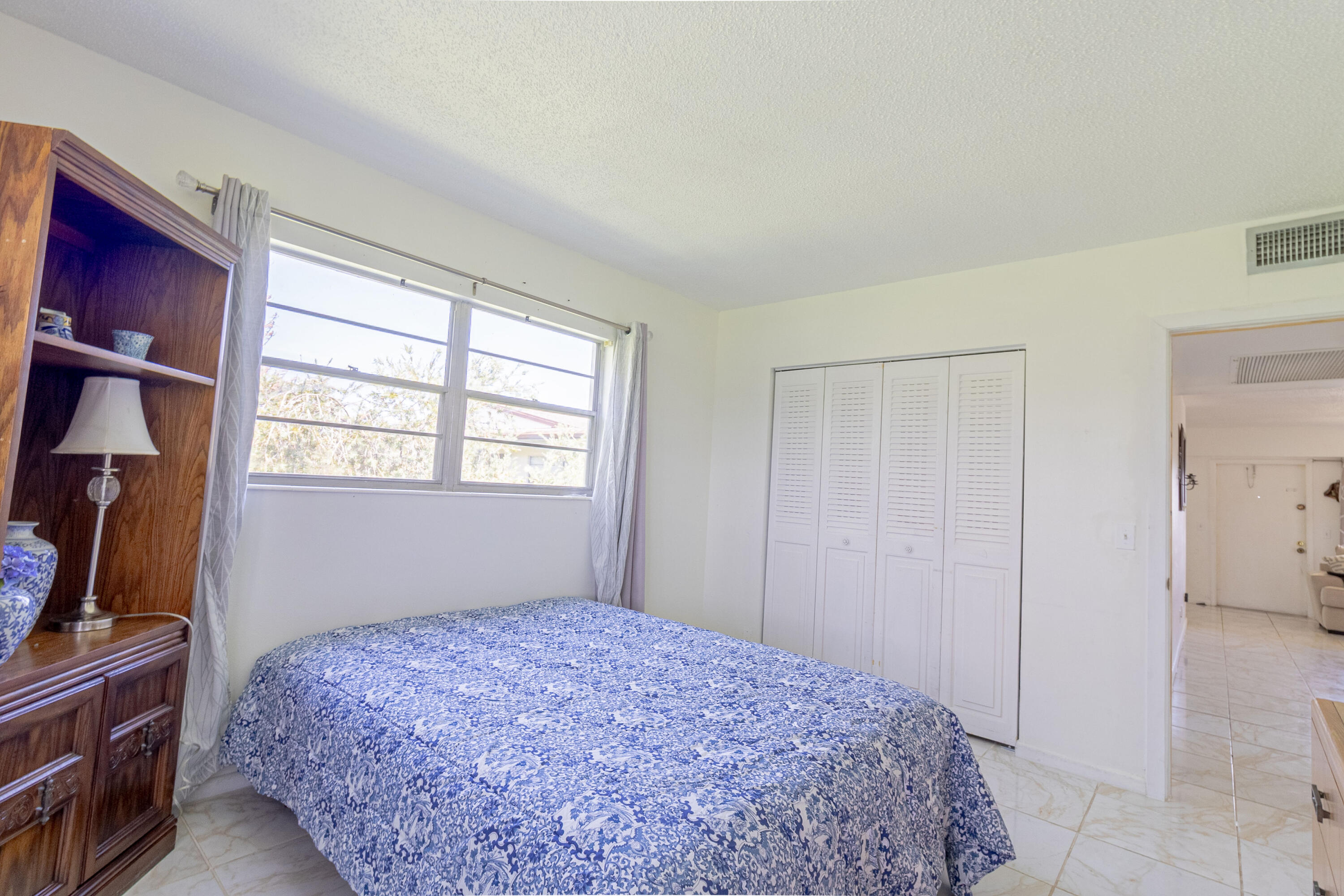 MANSFIELD AT CENTURY VILLAGE CONDO - Residential Lease