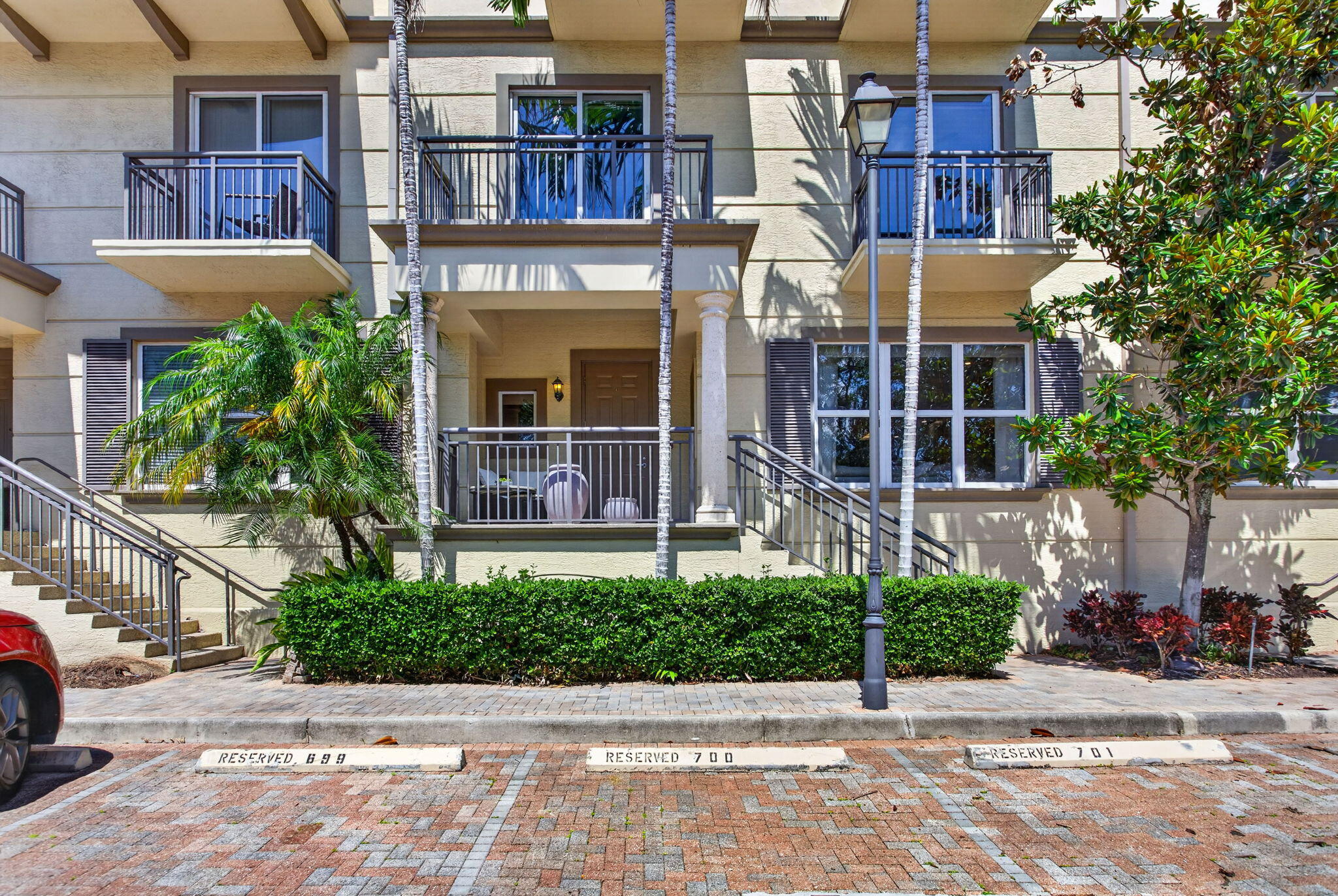 WILTON STATION RES CONDO - Residential