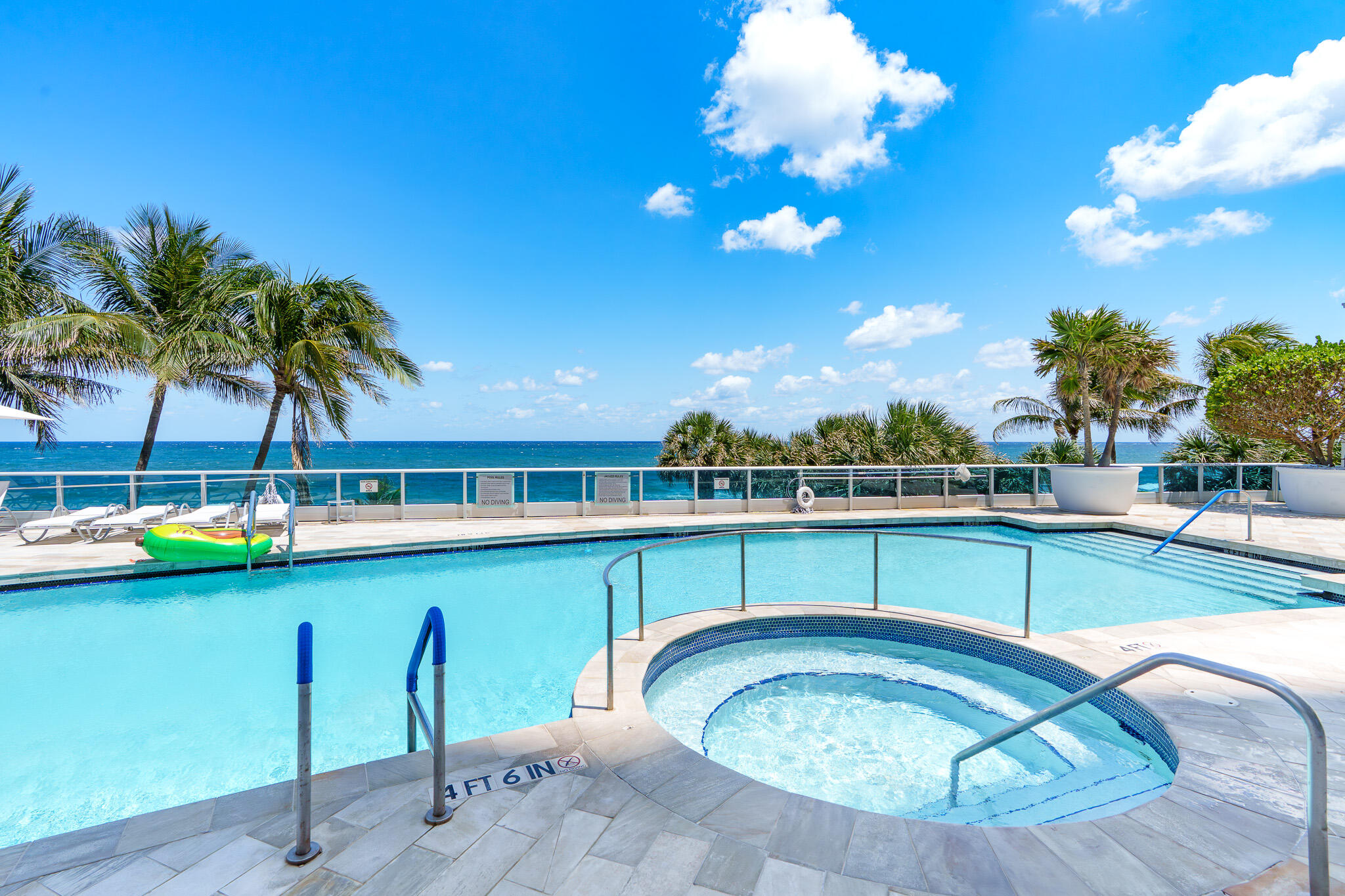 AQUAZUL CONDO - Residential