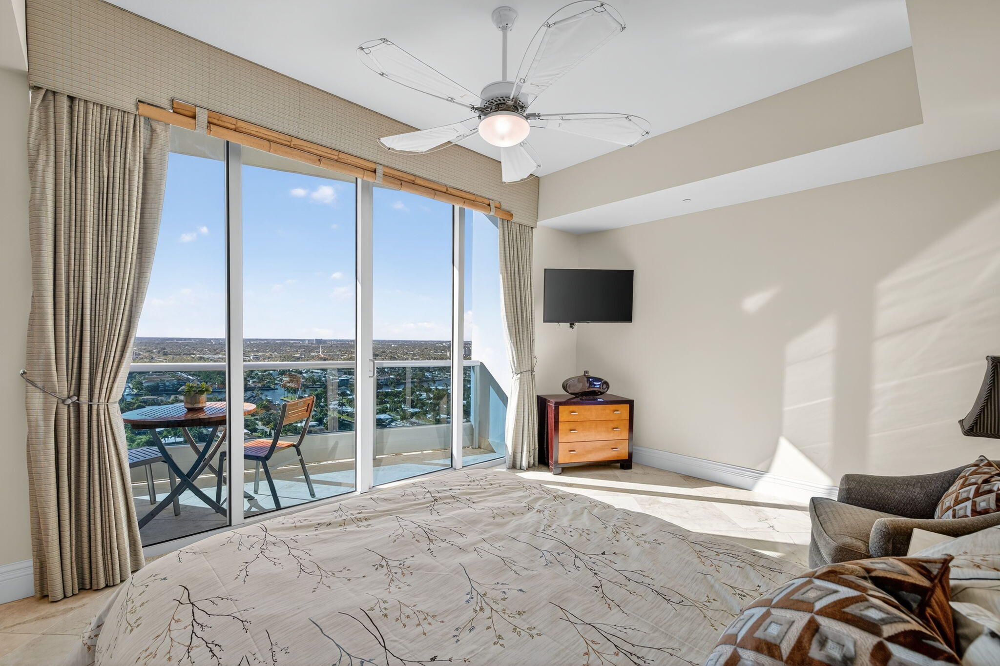 AQUAZUL CONDO - Residential