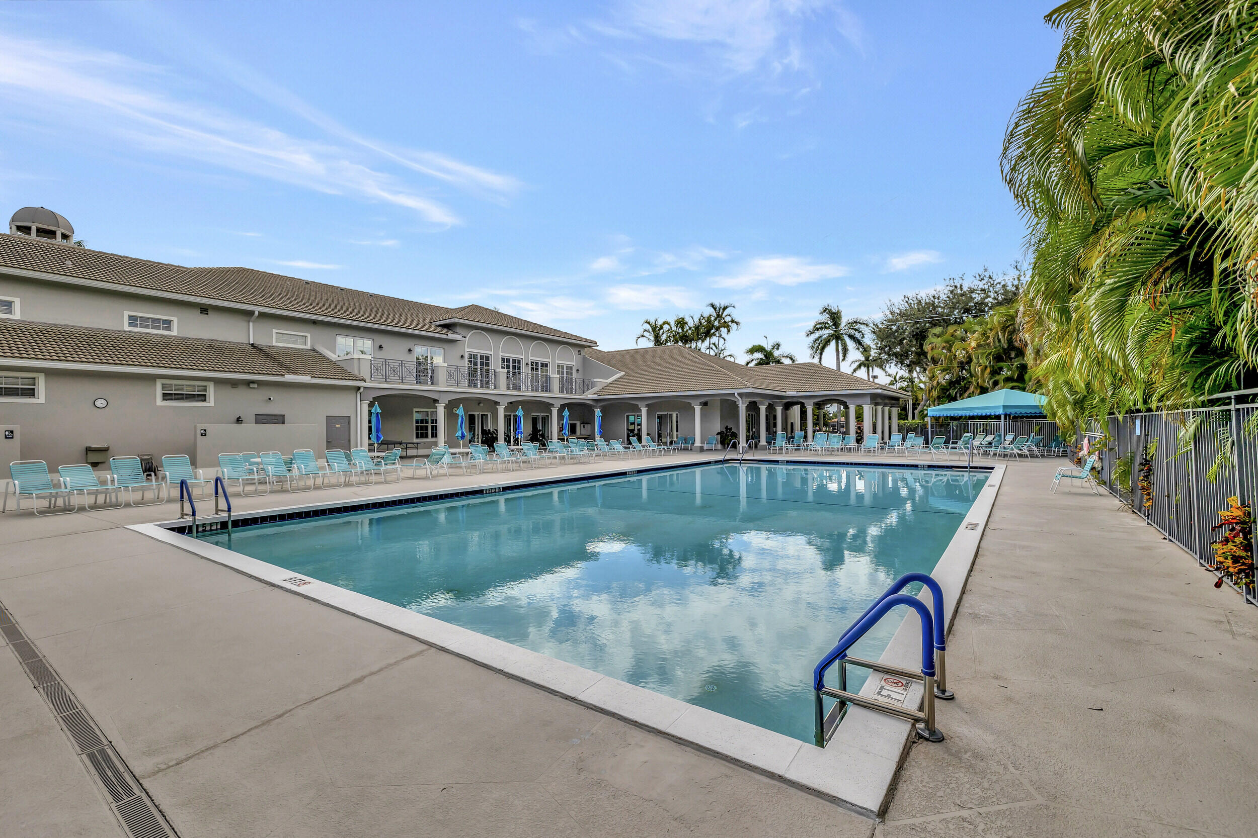 MAJESTIC ISLES - Residential