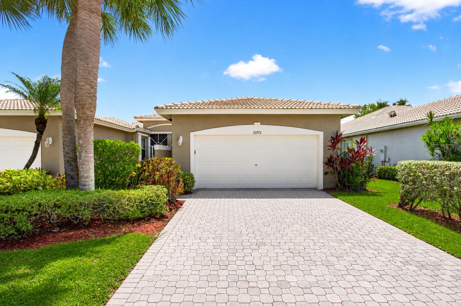 MAJESTIC ISLES - Residential