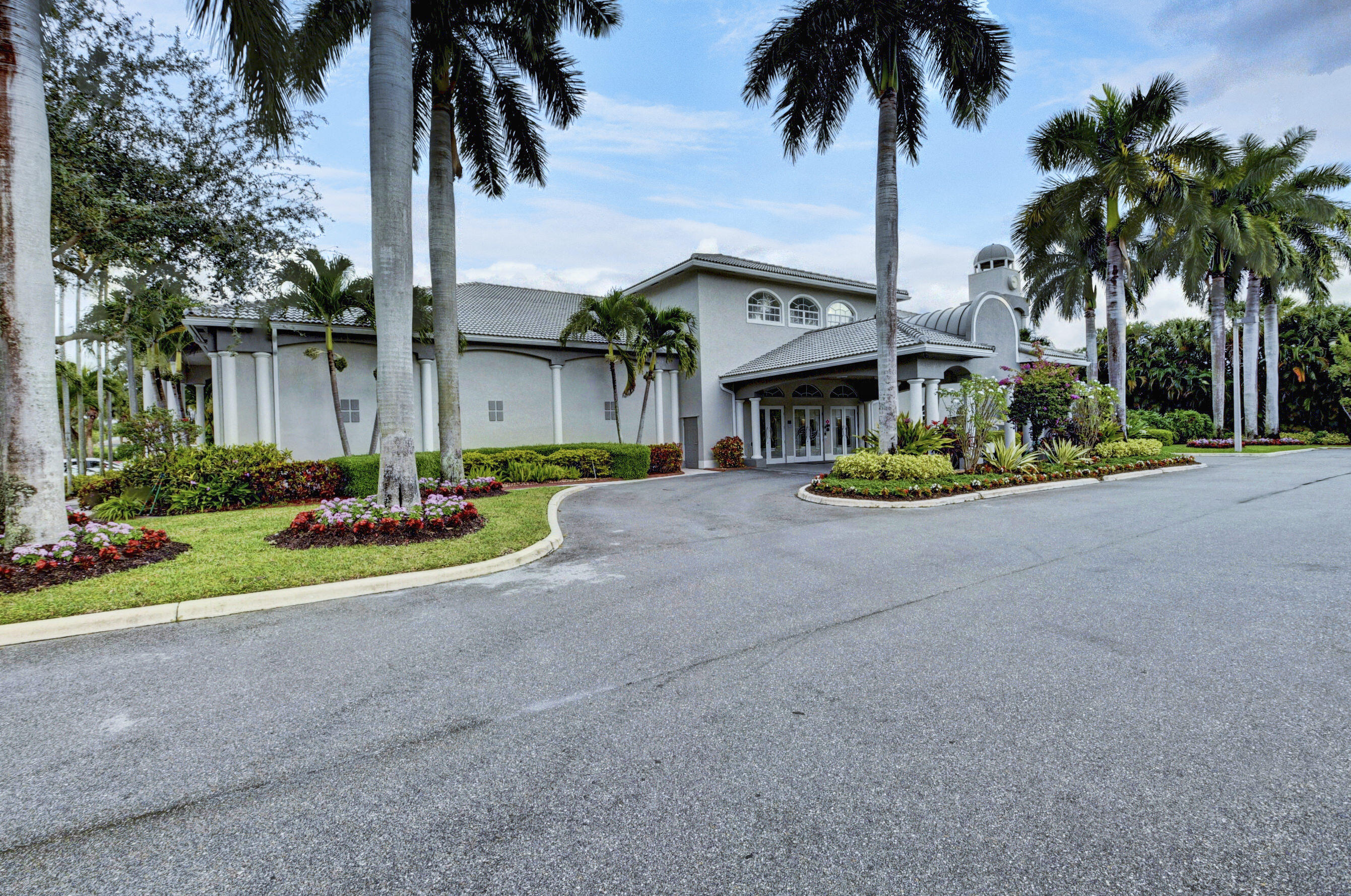 MAJESTIC ISLES - Residential