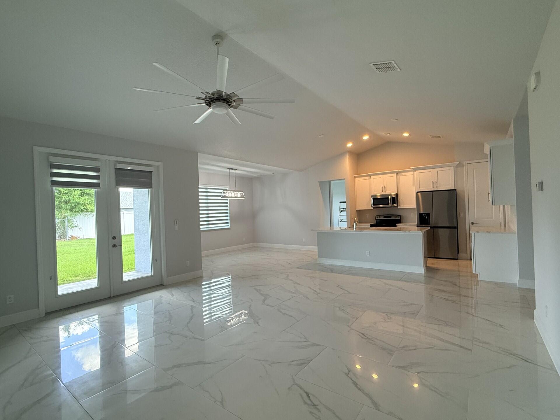 PORT ST LUCIE SECTION 44 - Residential Lease
