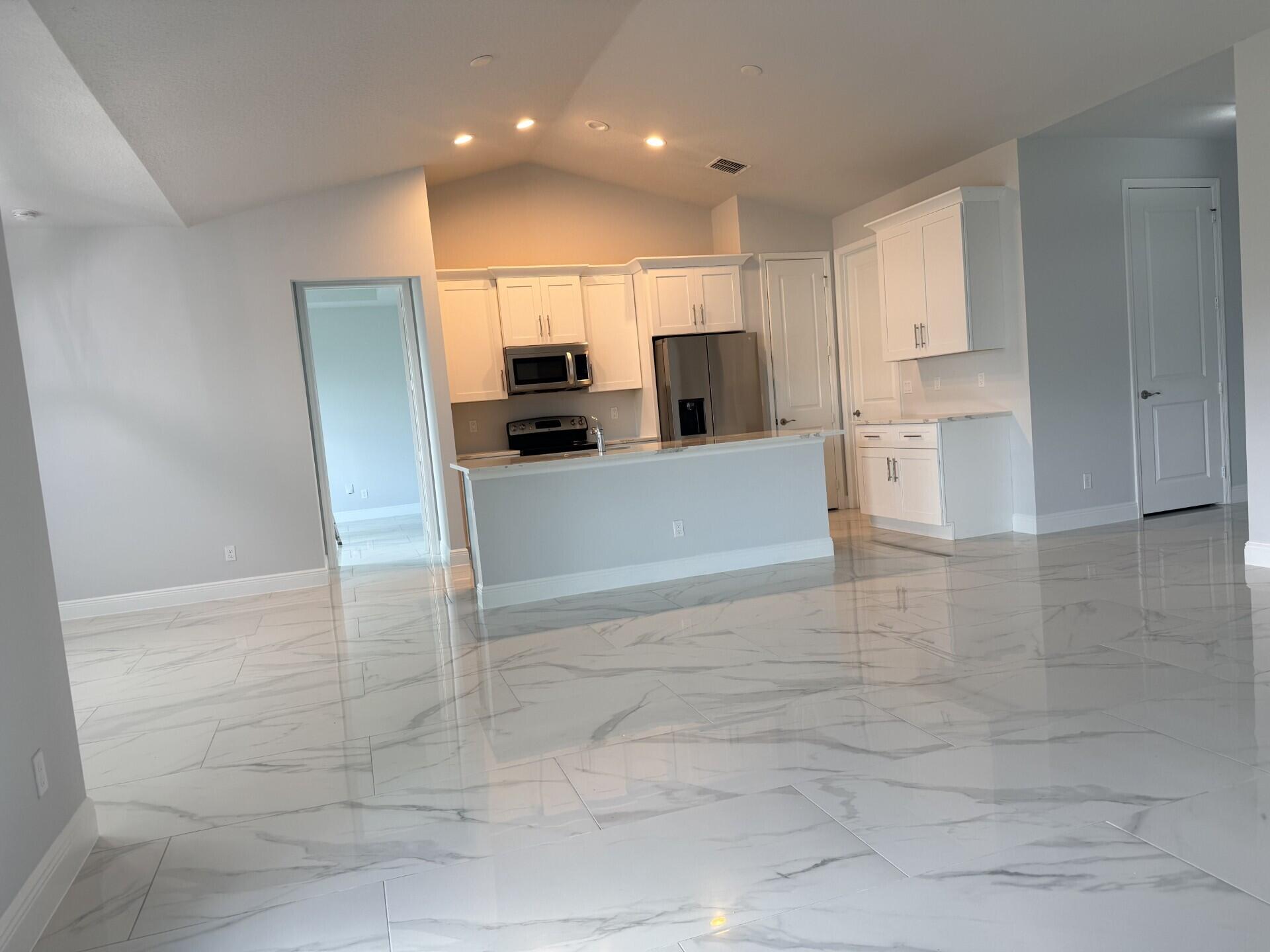 PORT ST LUCIE SECTION 44 - Residential Lease