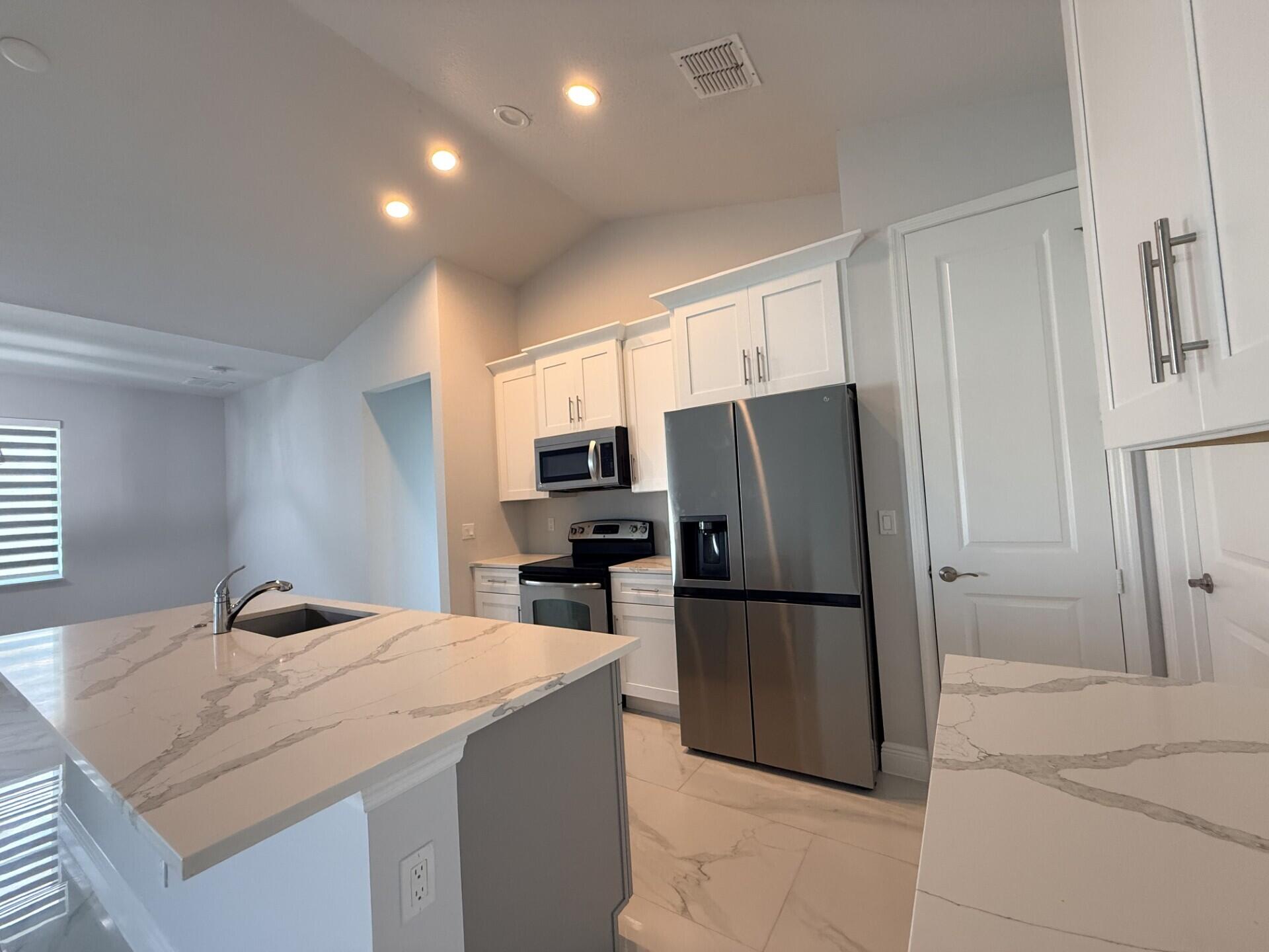 PORT ST LUCIE SECTION 44 - Residential Lease