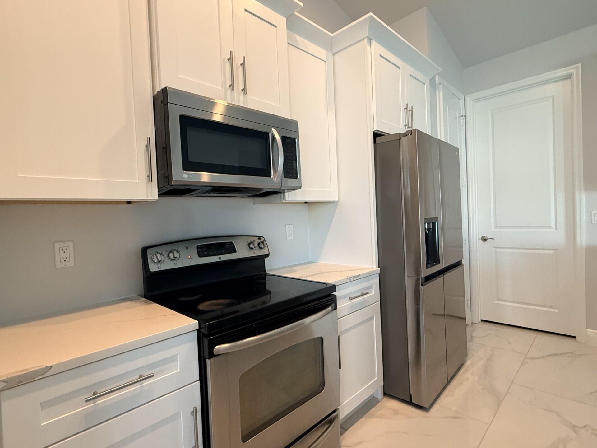 PORT ST LUCIE SECTION 44 - Residential Lease