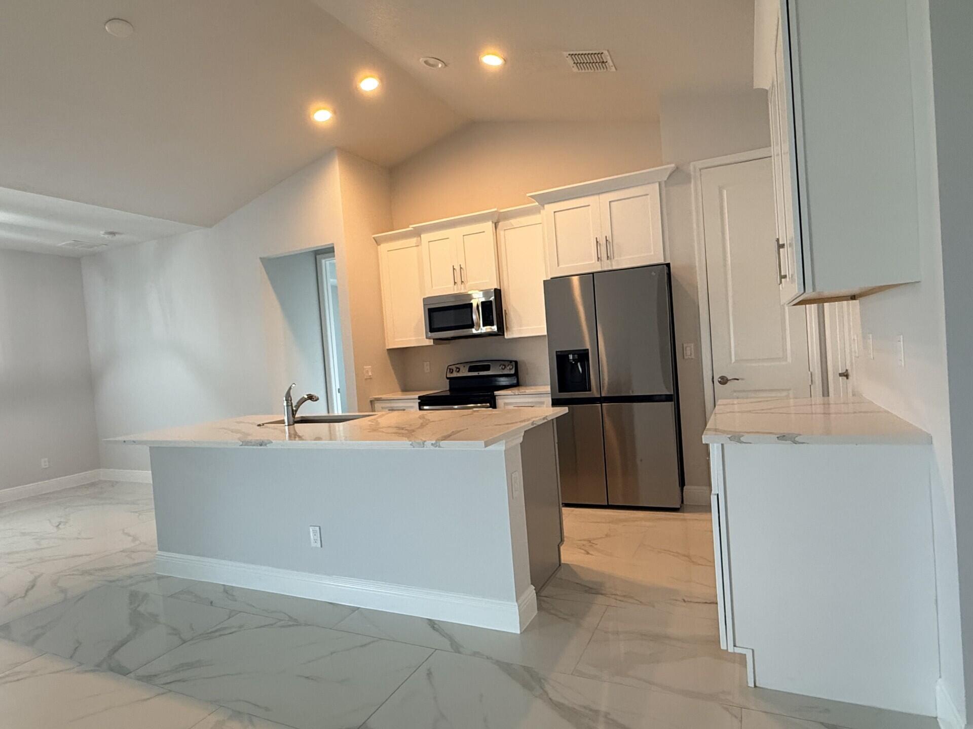 PORT ST LUCIE SECTION 44 - Residential Lease