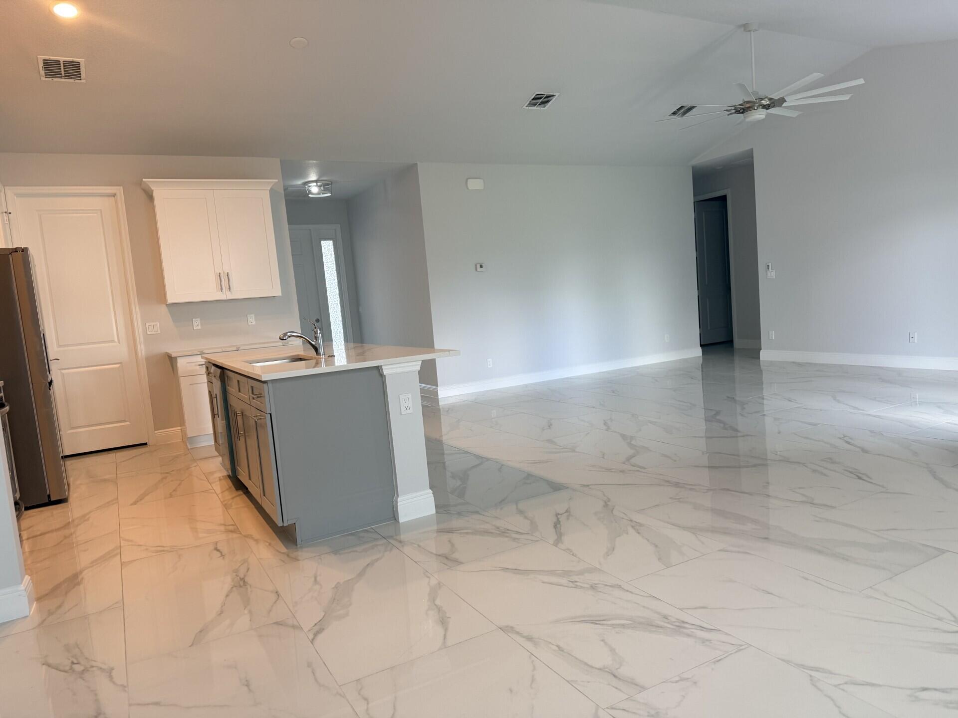 PORT ST LUCIE SECTION 44 - Residential Lease