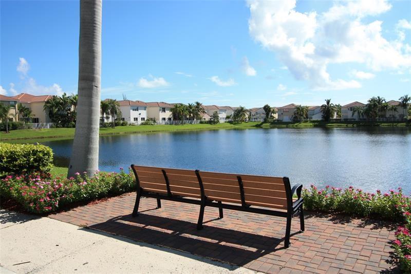West Lake Village 146-29 - Residential