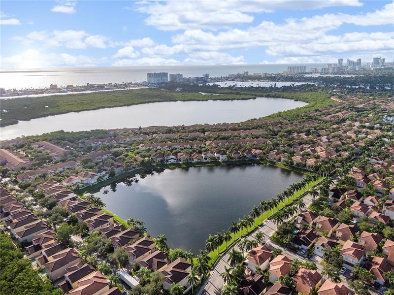 West Lake Village 146-29 - Residential