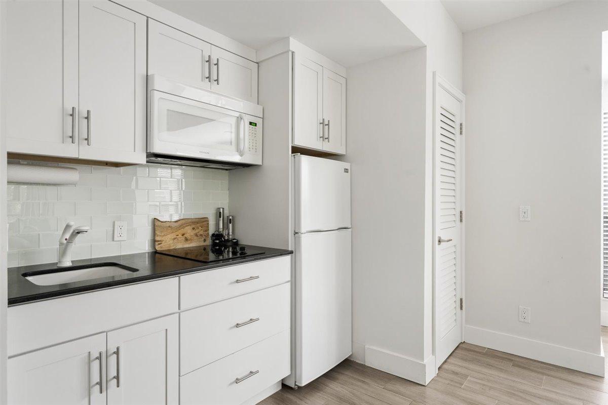 PEBBLEWOOD CONDO - Residential Lease