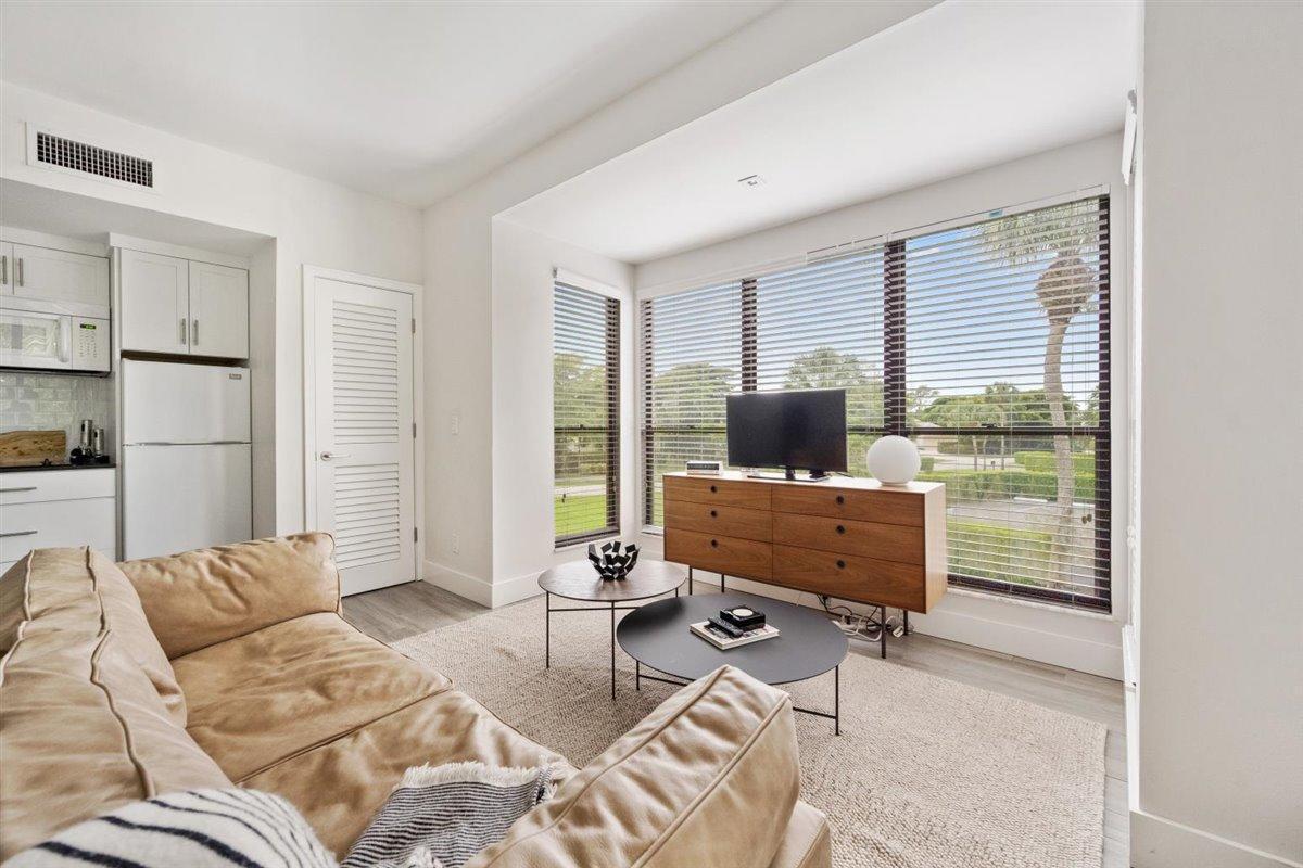 PEBBLEWOOD CONDO - Residential Lease