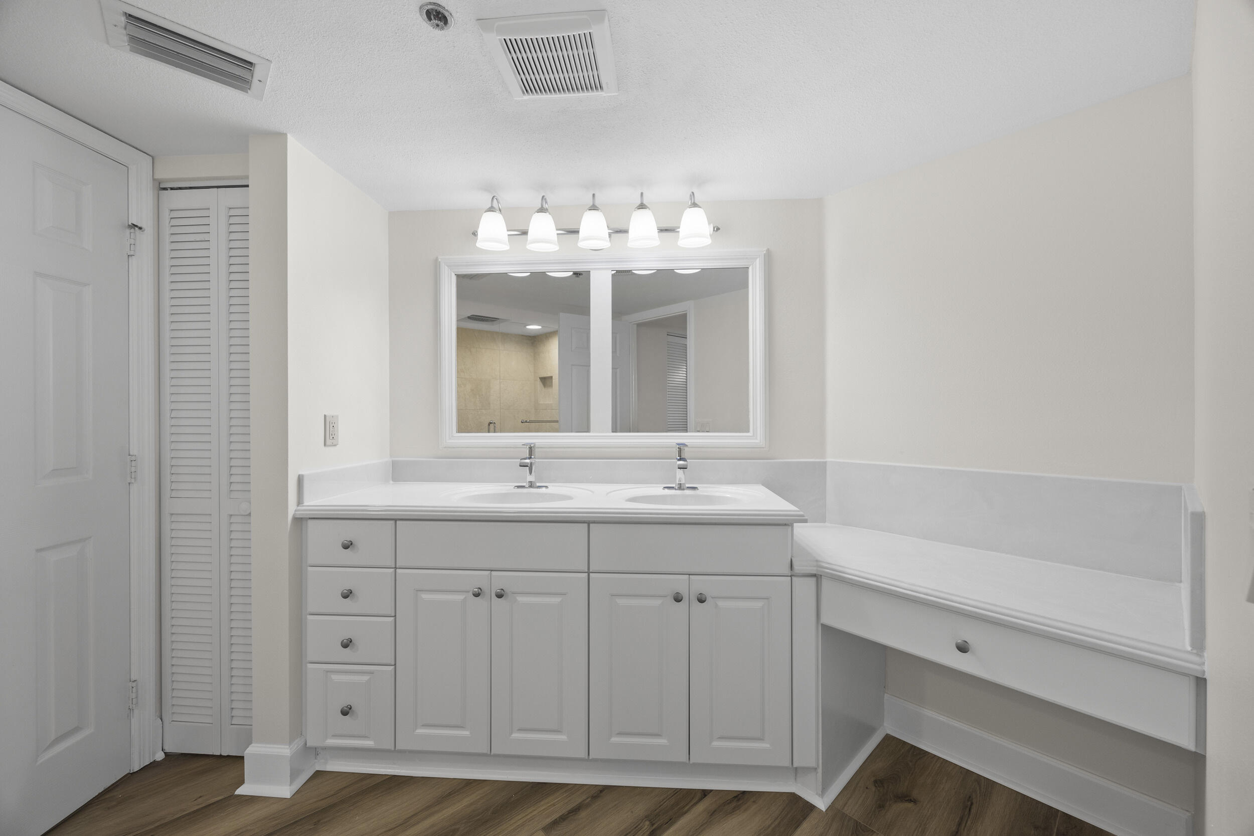 TIARA TOWERS CONDOMINIUM - Residential