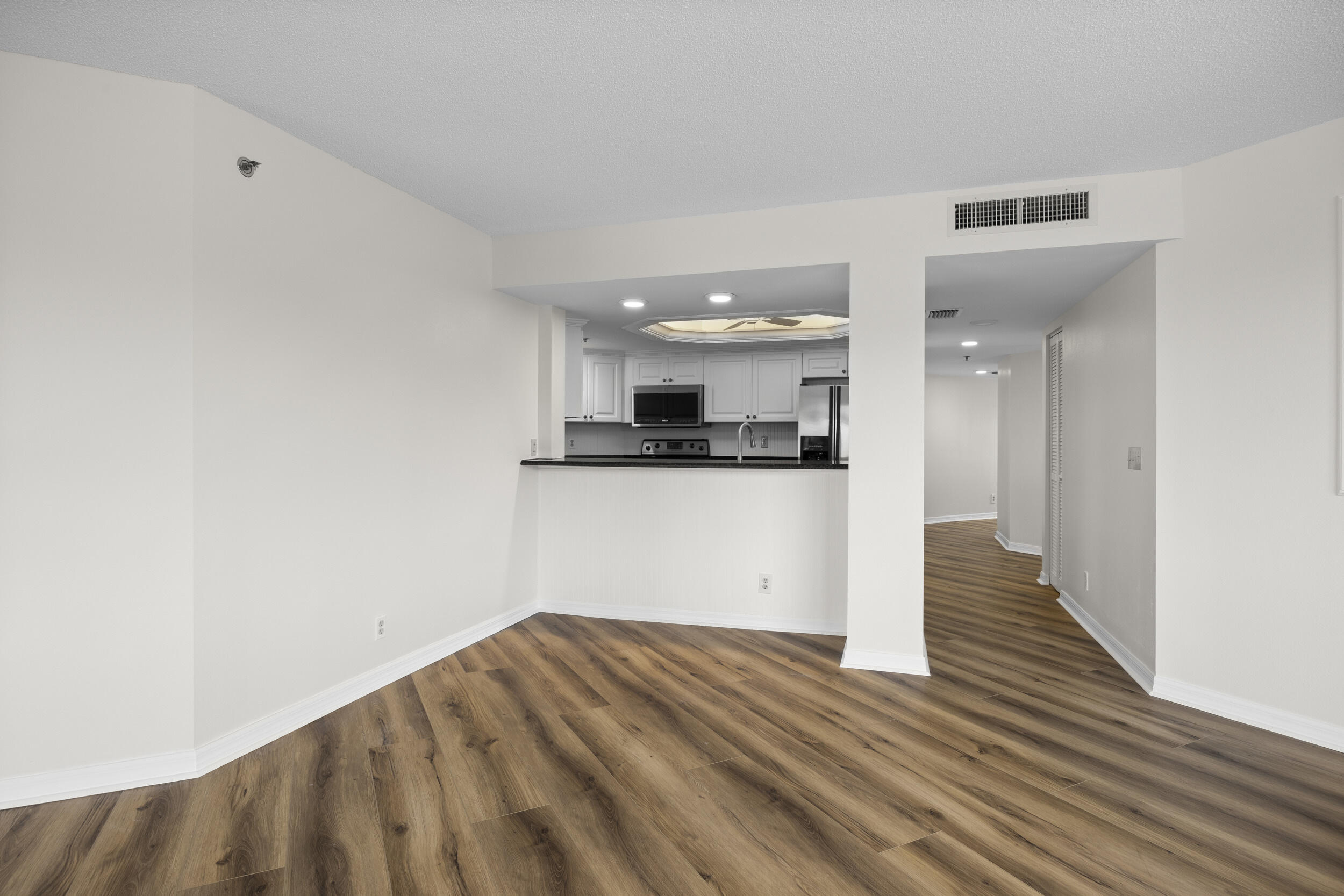 TIARA TOWERS CONDOMINIUM - Residential