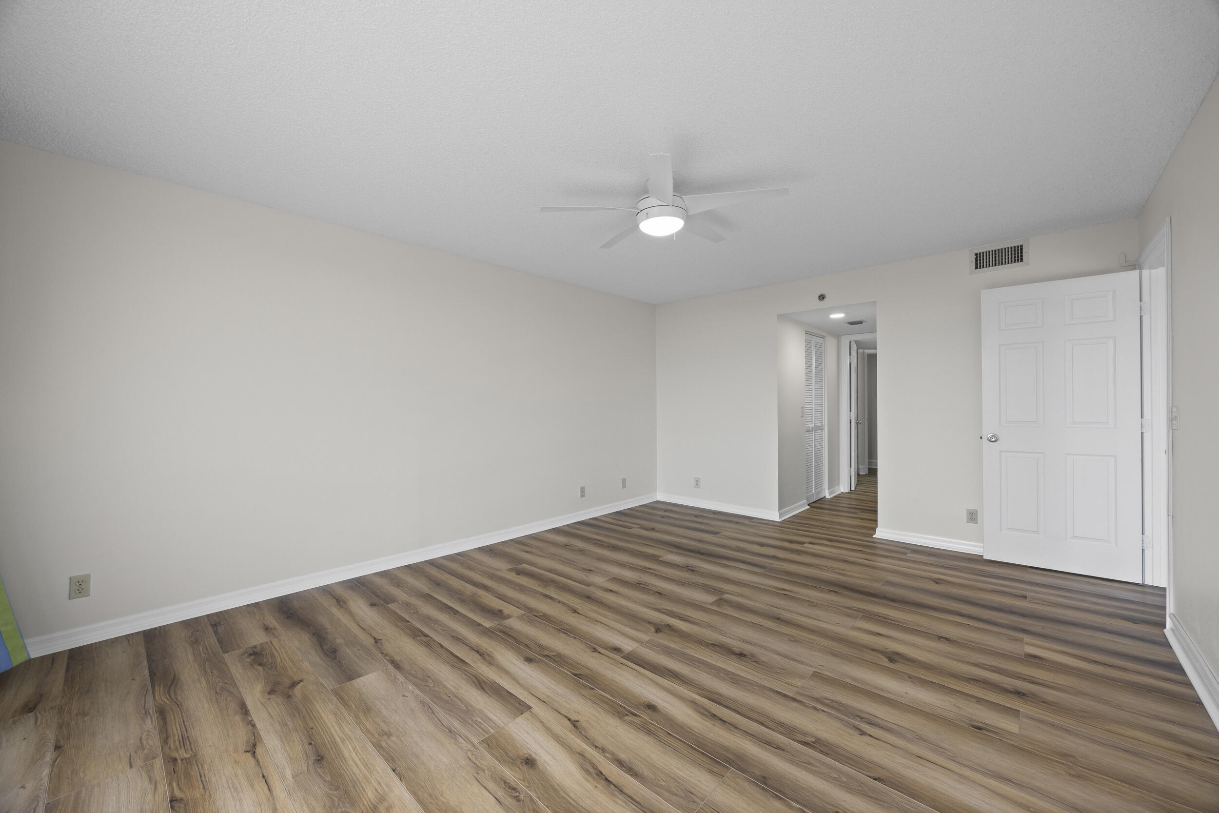 TIARA TOWERS CONDOMINIUM - Residential