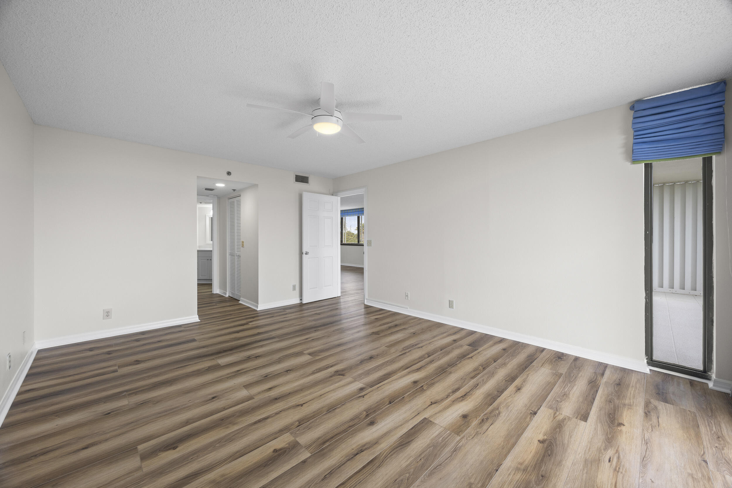 TIARA TOWERS CONDOMINIUM - Residential