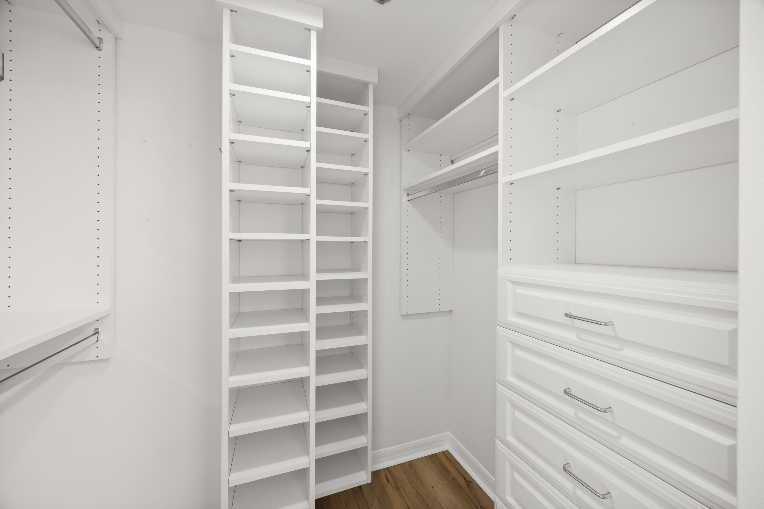 TIARA TOWERS CONDOMINIUM - Residential