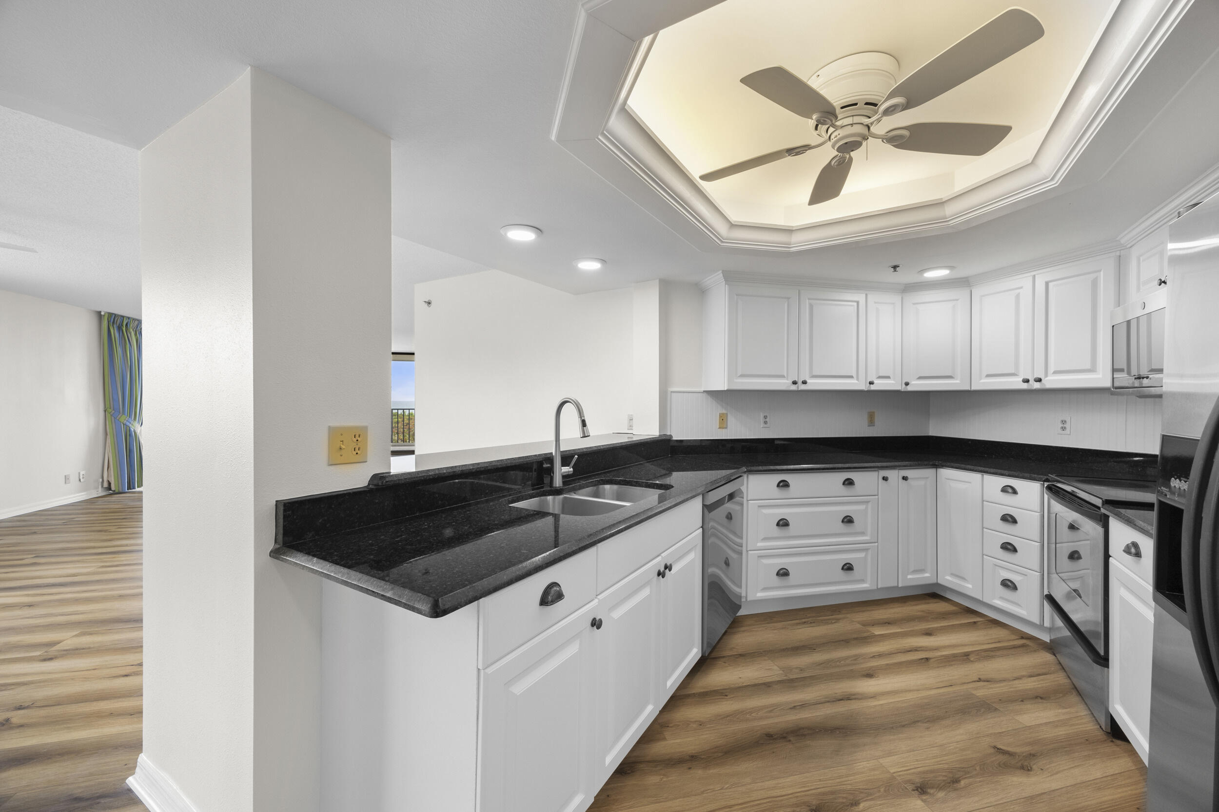 TIARA TOWERS CONDOMINIUM - Residential