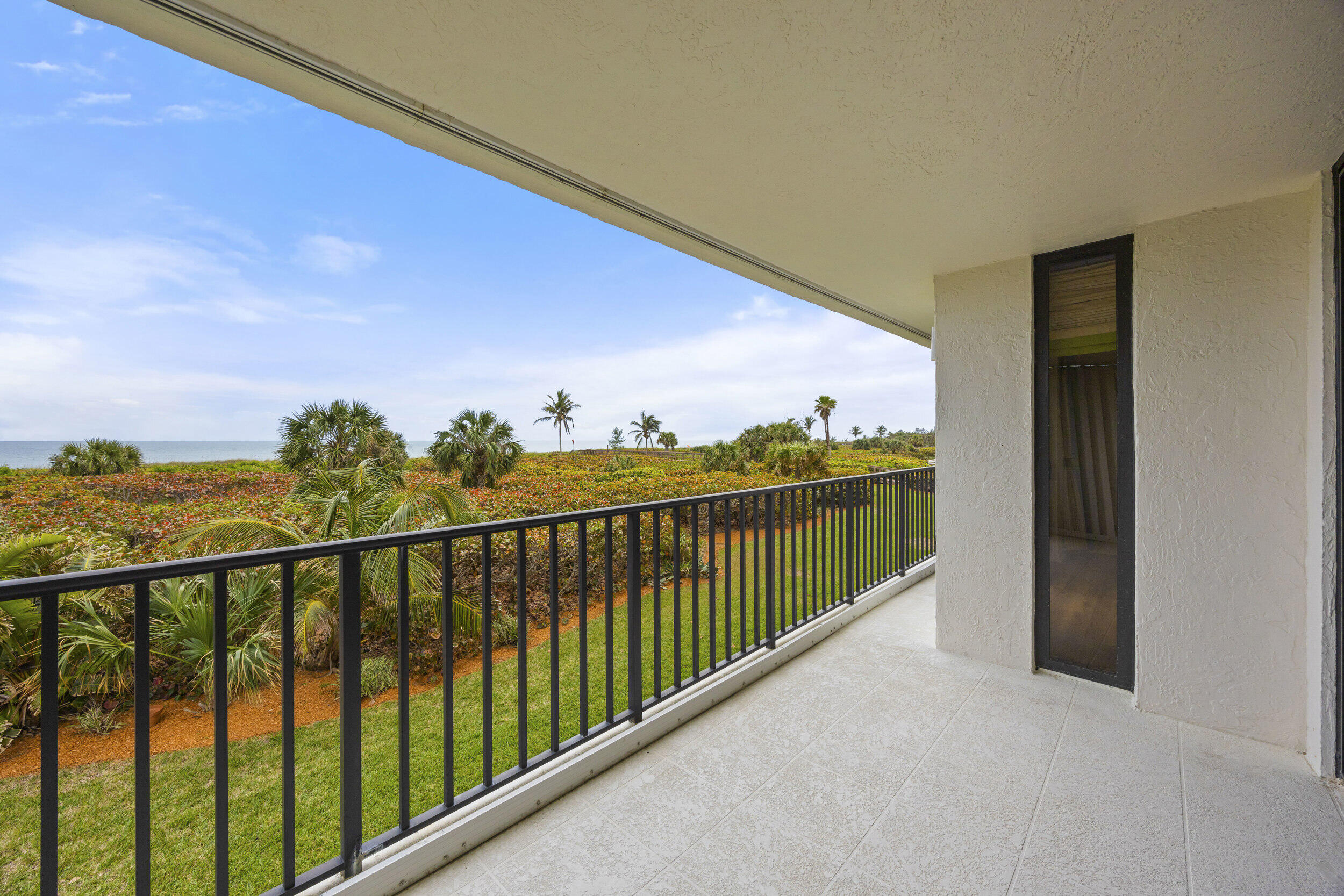 TIARA TOWERS CONDOMINIUM - Residential