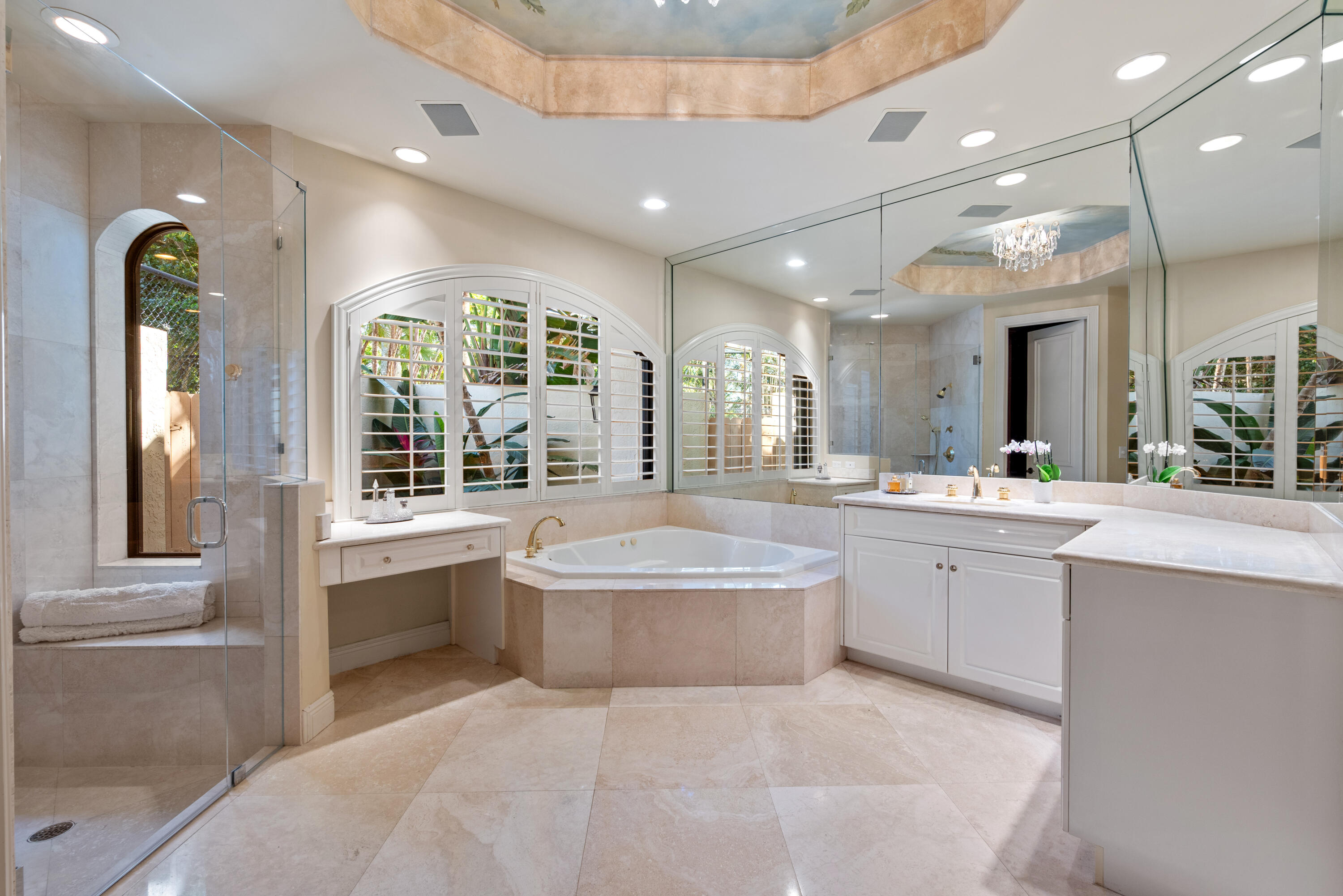 LONG LAKE ESTATES - Residential