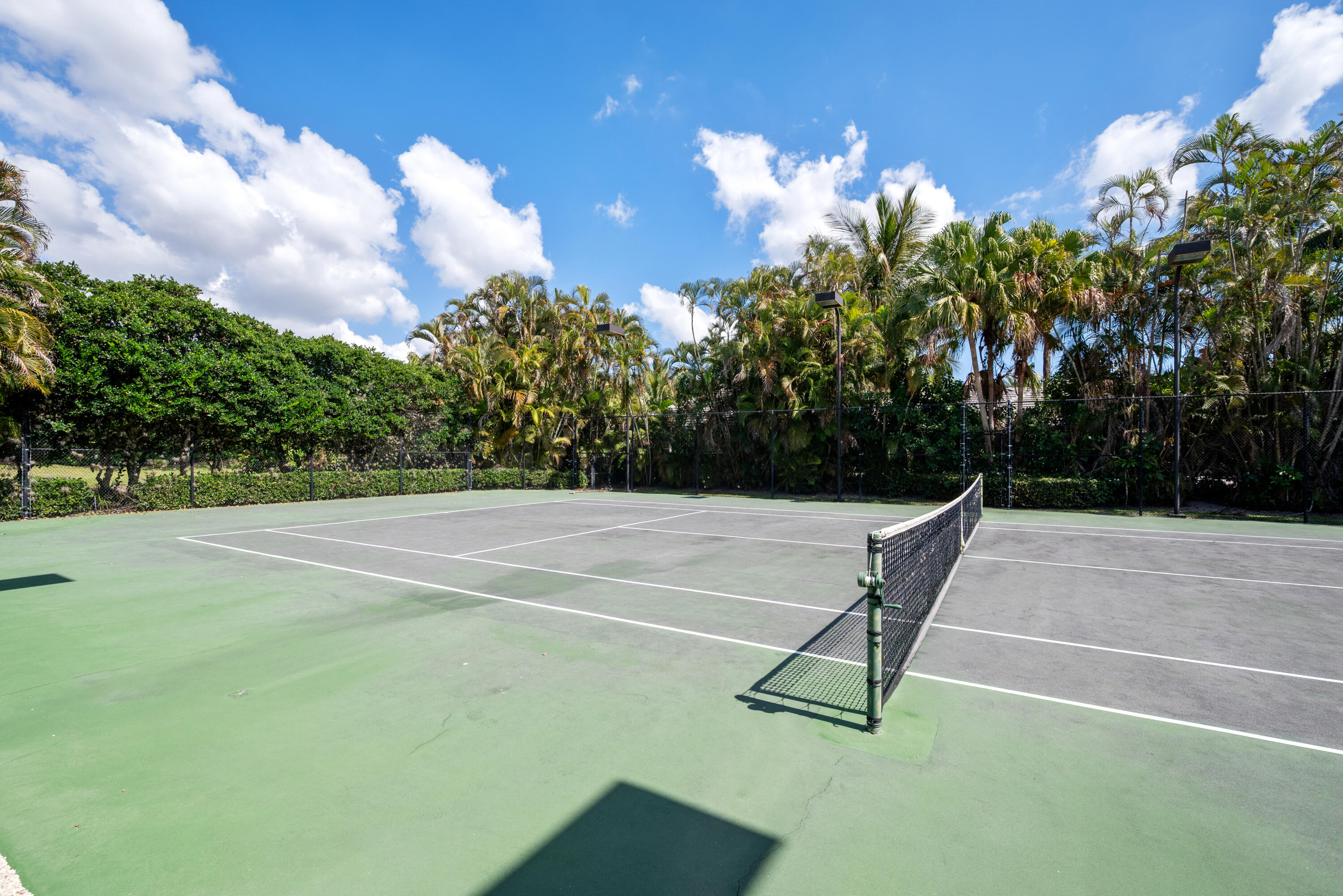 LONG LAKE ESTATES - Residential