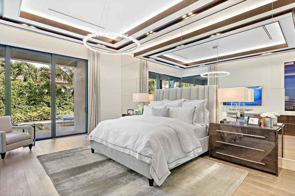 ROYAL PALM YACHT & COUNTRY CLUB - Residential