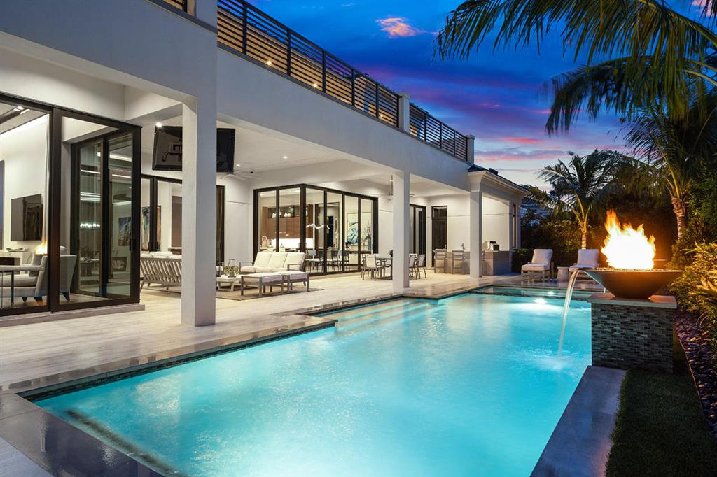 ROYAL PALM YACHT & COUNTRY CLUB - Residential
