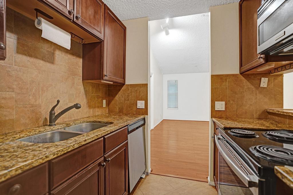 BOYNTON LANDINGS CONDO - Residential