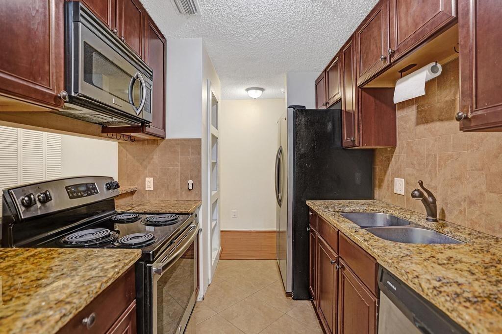 BOYNTON LANDINGS CONDO - Residential